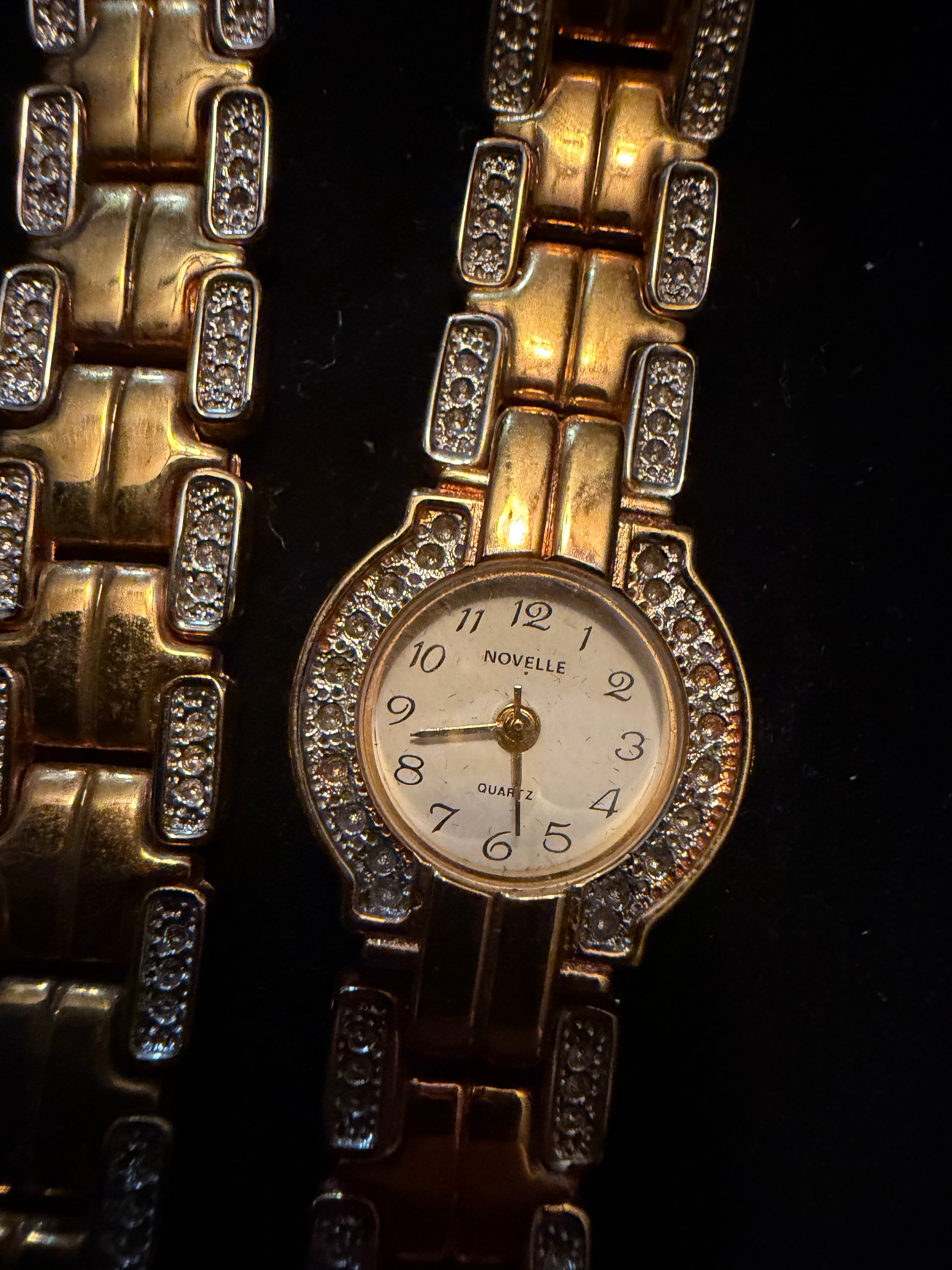 Vintage Nouvelle Ladies Gold Tone Quartz Watch – Crystal Accent Bracelet – New Battery