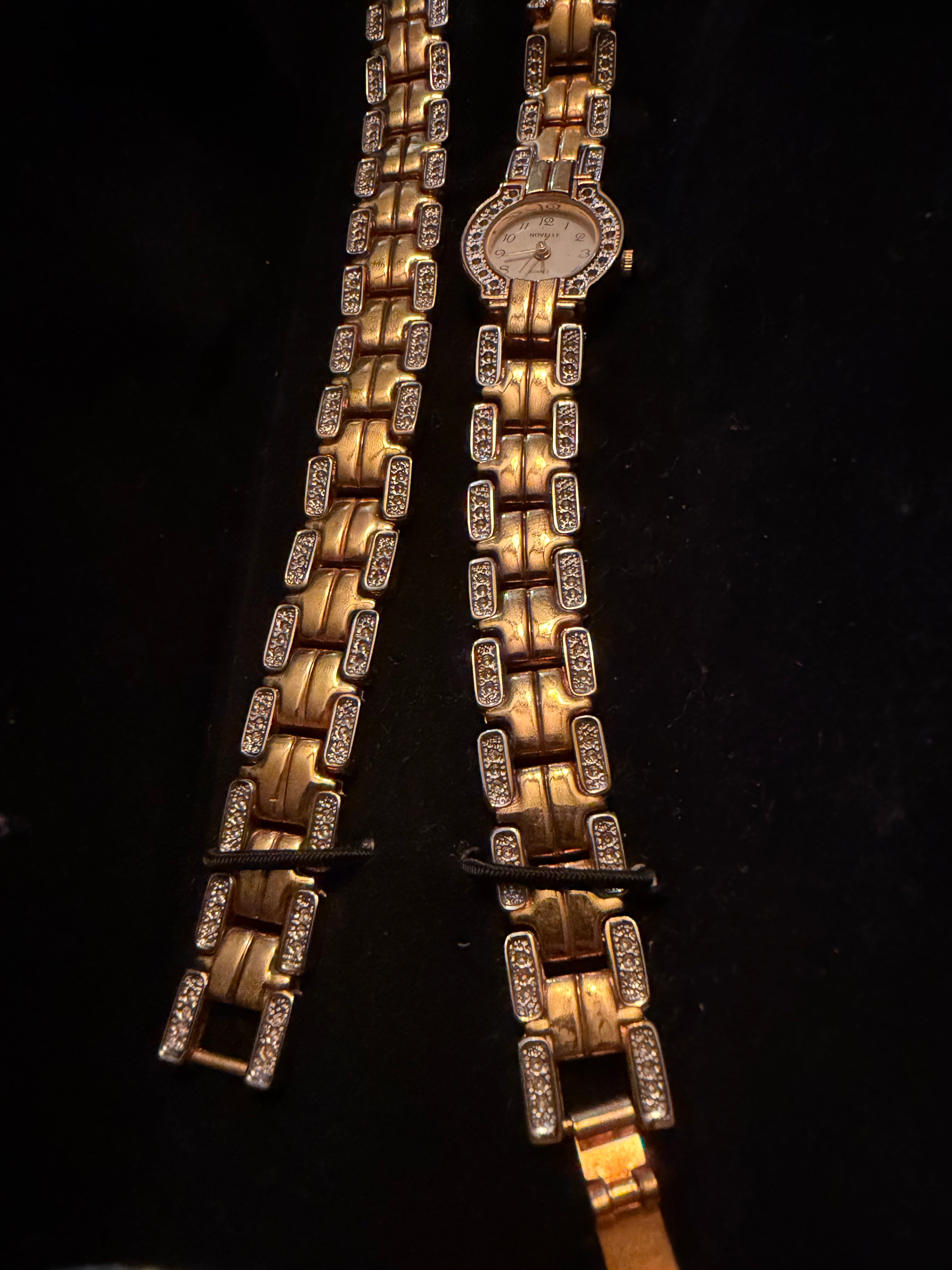 Vintage Nouvelle Ladies Gold Tone Quartz Watch – Crystal Accent Bracelet – New Battery