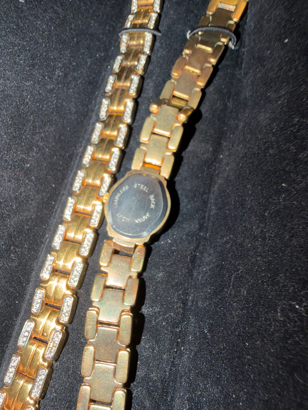 Vintage Nouvelle Ladies Gold Tone Quartz Watch – Crystal Accent Bracelet – New Battery