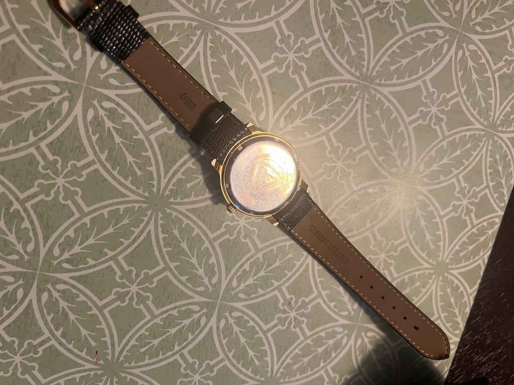 90’s Trend Guess Watch Gold Tone Never Worn New Battery