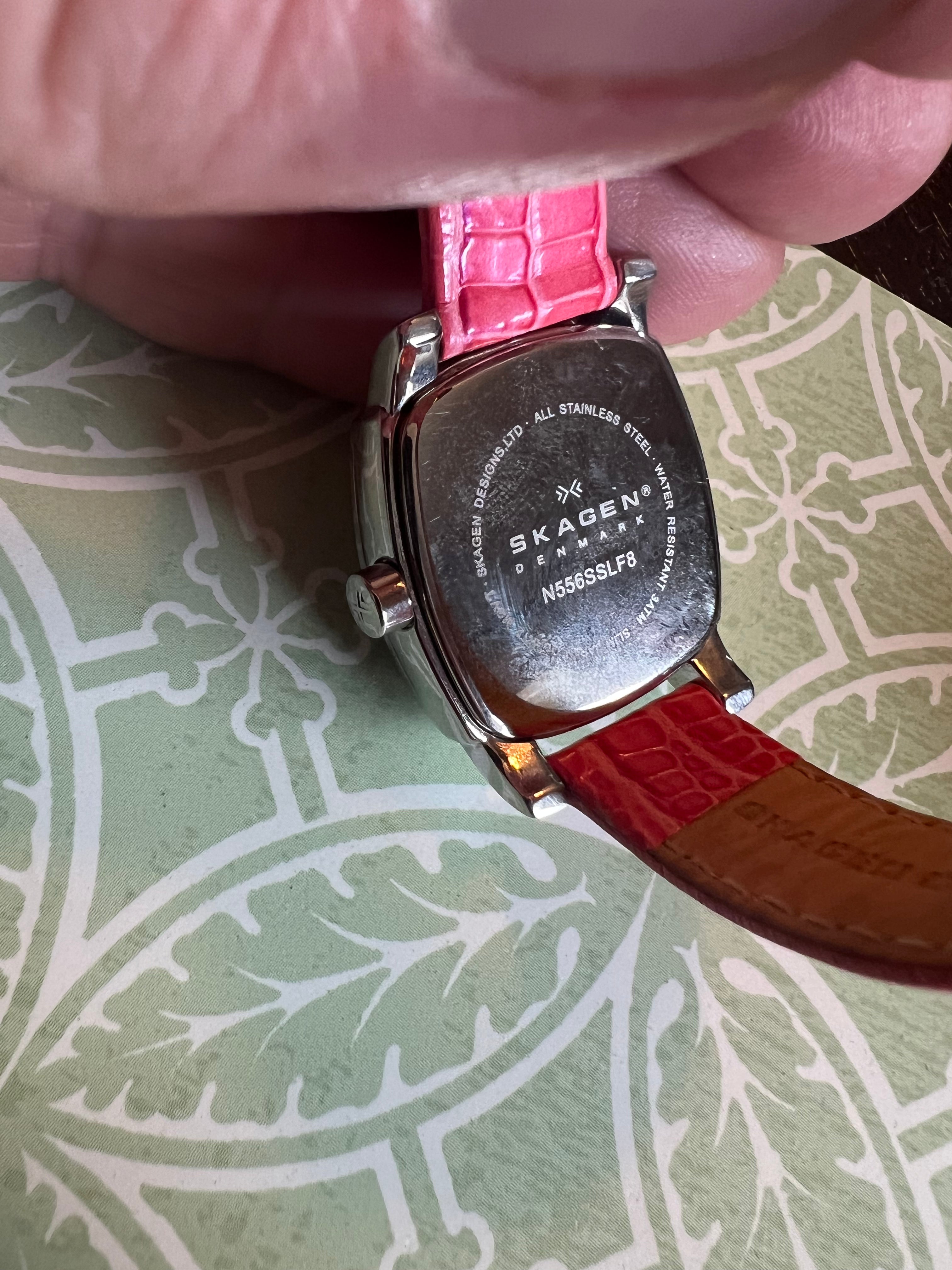 Skagen made in Denmark Ladies watch MOP dial new battery
