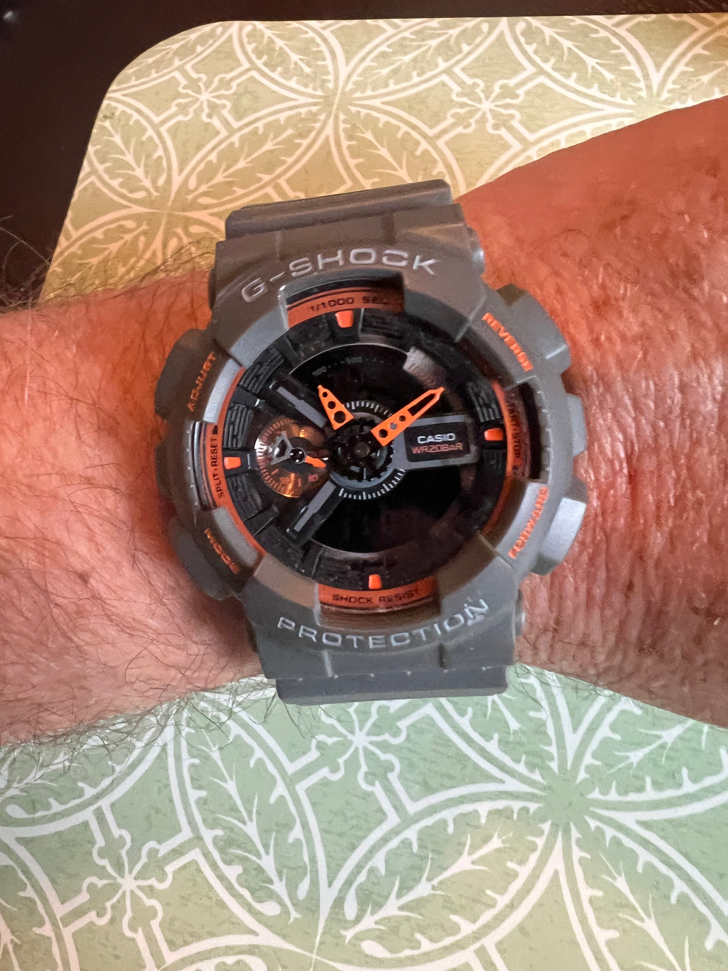 Casio G-shock GA-110GB like new new battery