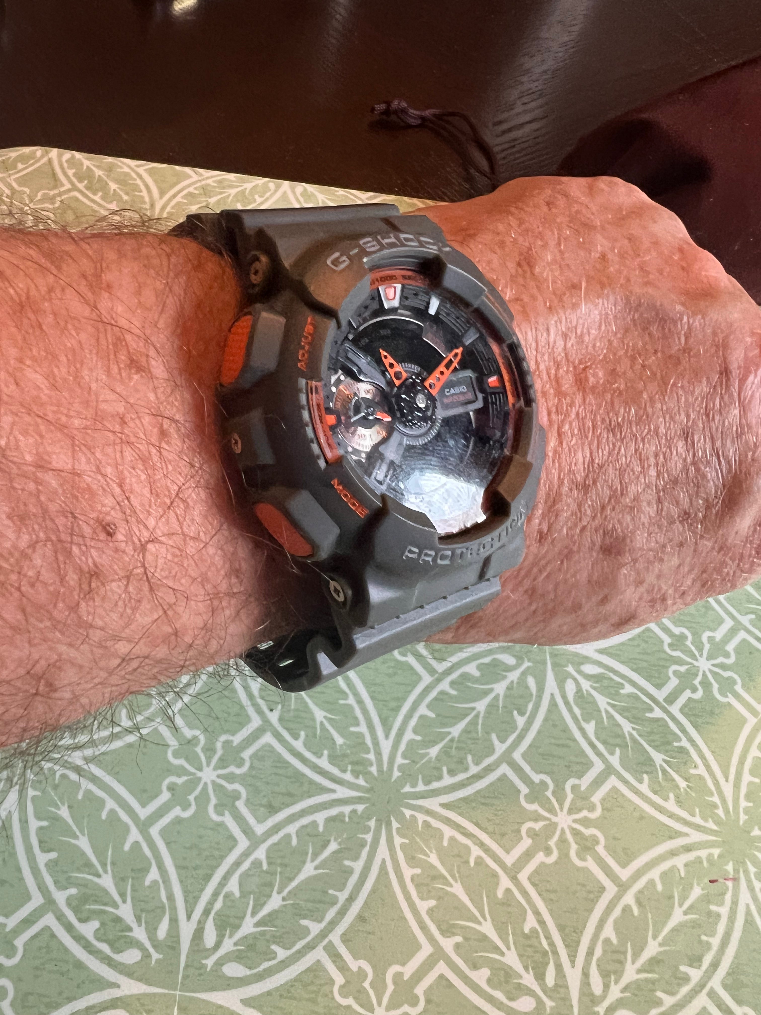 Casio G-shock GA-110GB like new new battery