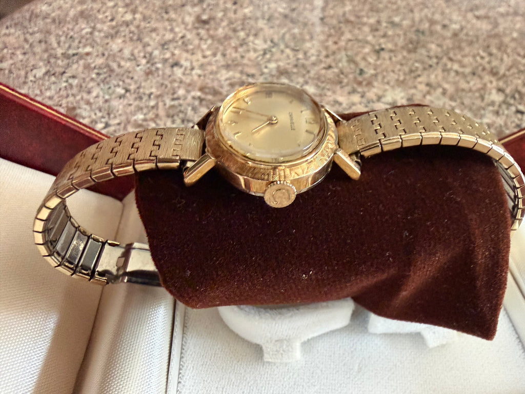 Vintage 1974 Caravelle by Bulova Ladies Hand-Wind Mechanical Dress Watch Gold Tone