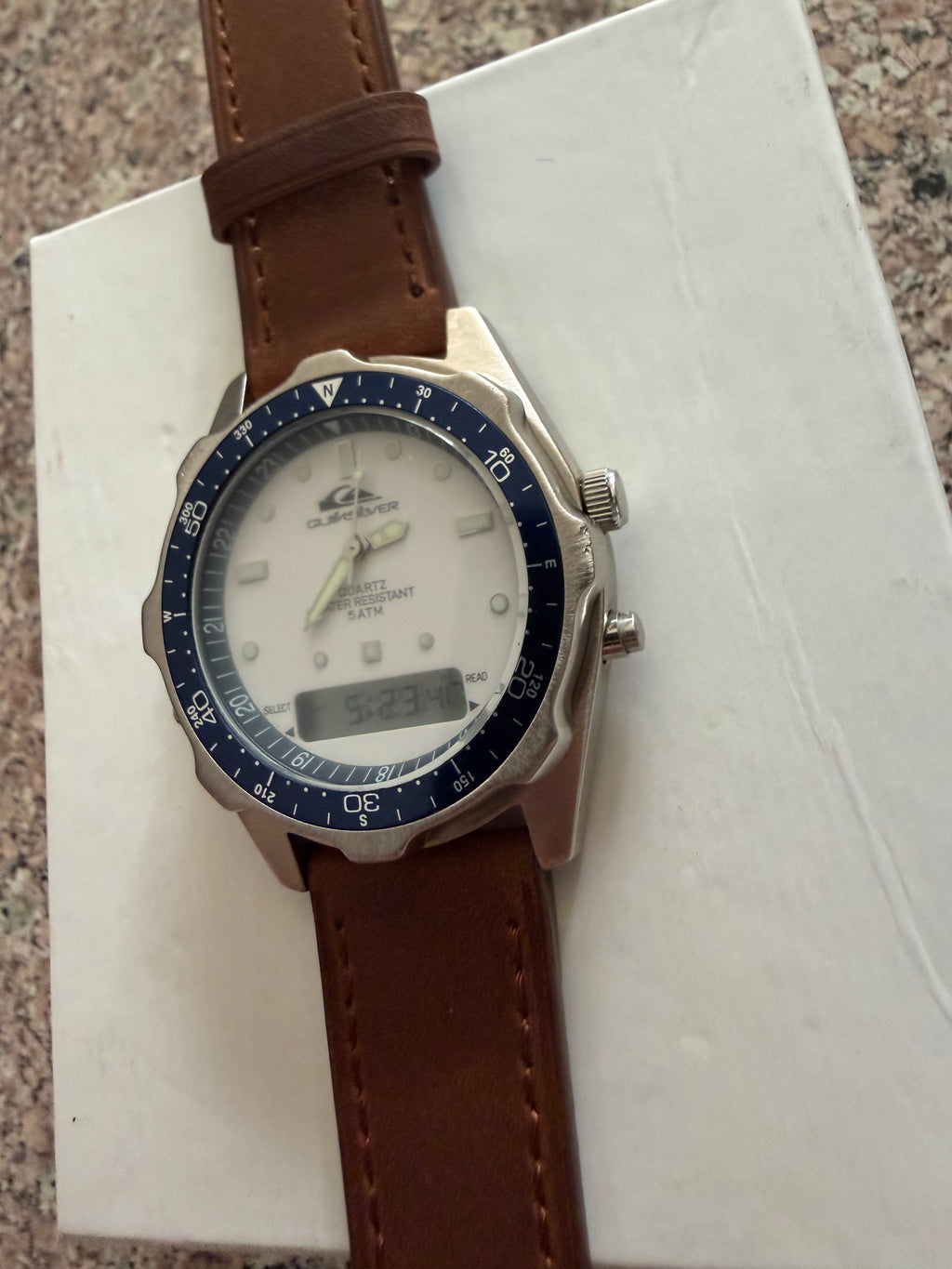 Vintage Quiksilver QS2700 Ana-Digi Quartz Watch White Dial 5ATM Brown Leather Strap new battery