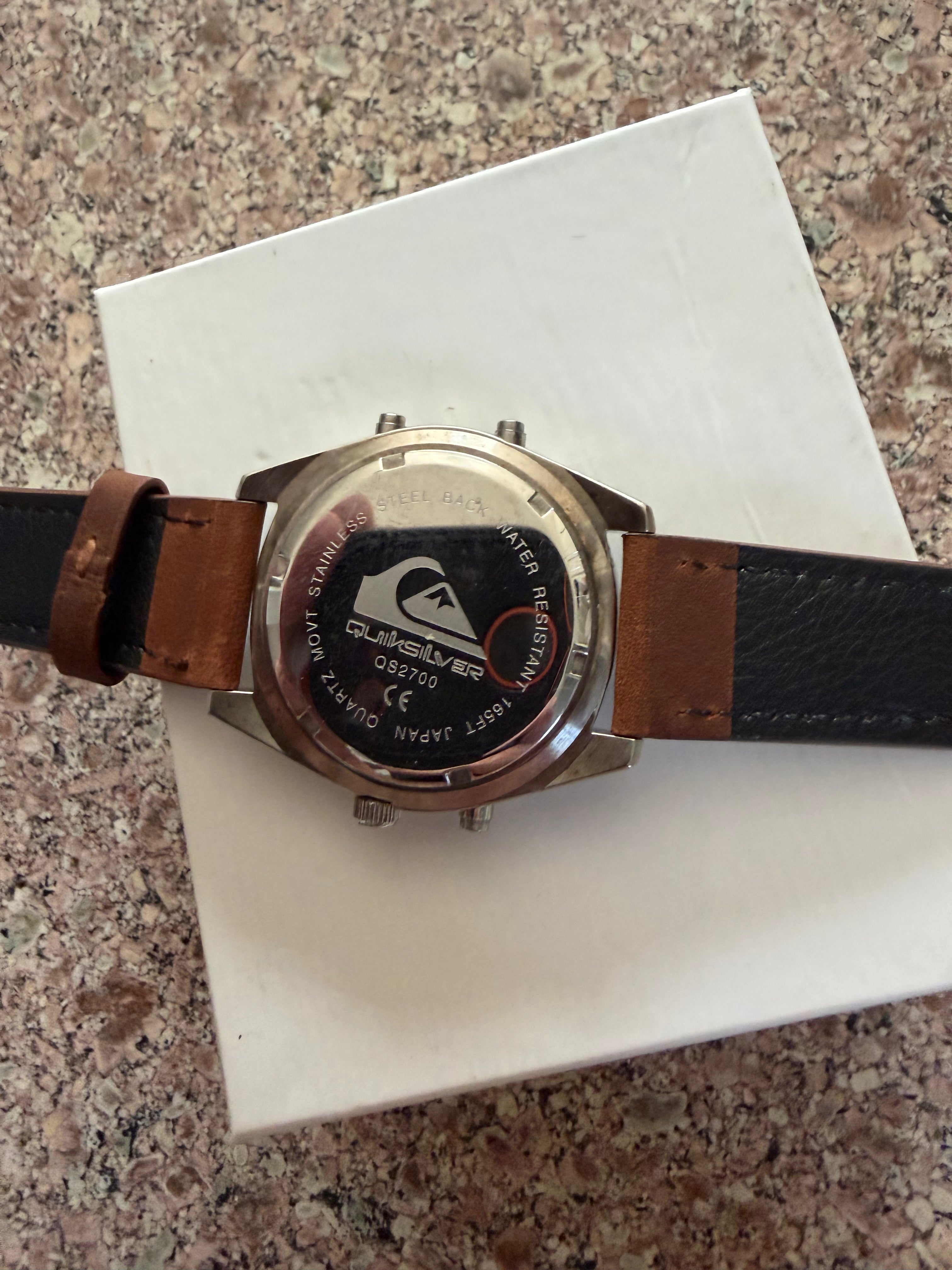 Vintage Quiksilver QS2700 Ana-Digi Quartz Watch White Dial 5ATM Brown Leather Strap new battery