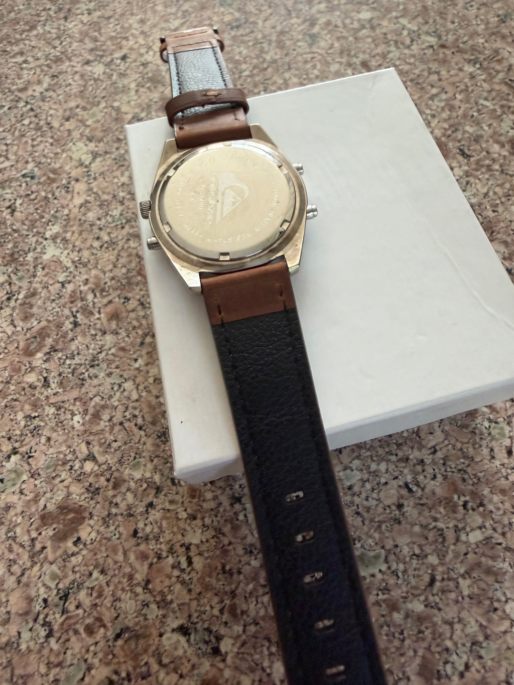 Vintage Quiksilver QS2700 Ana-Digi Quartz Watch White Dial 5ATM Brown Leather Strap new battery