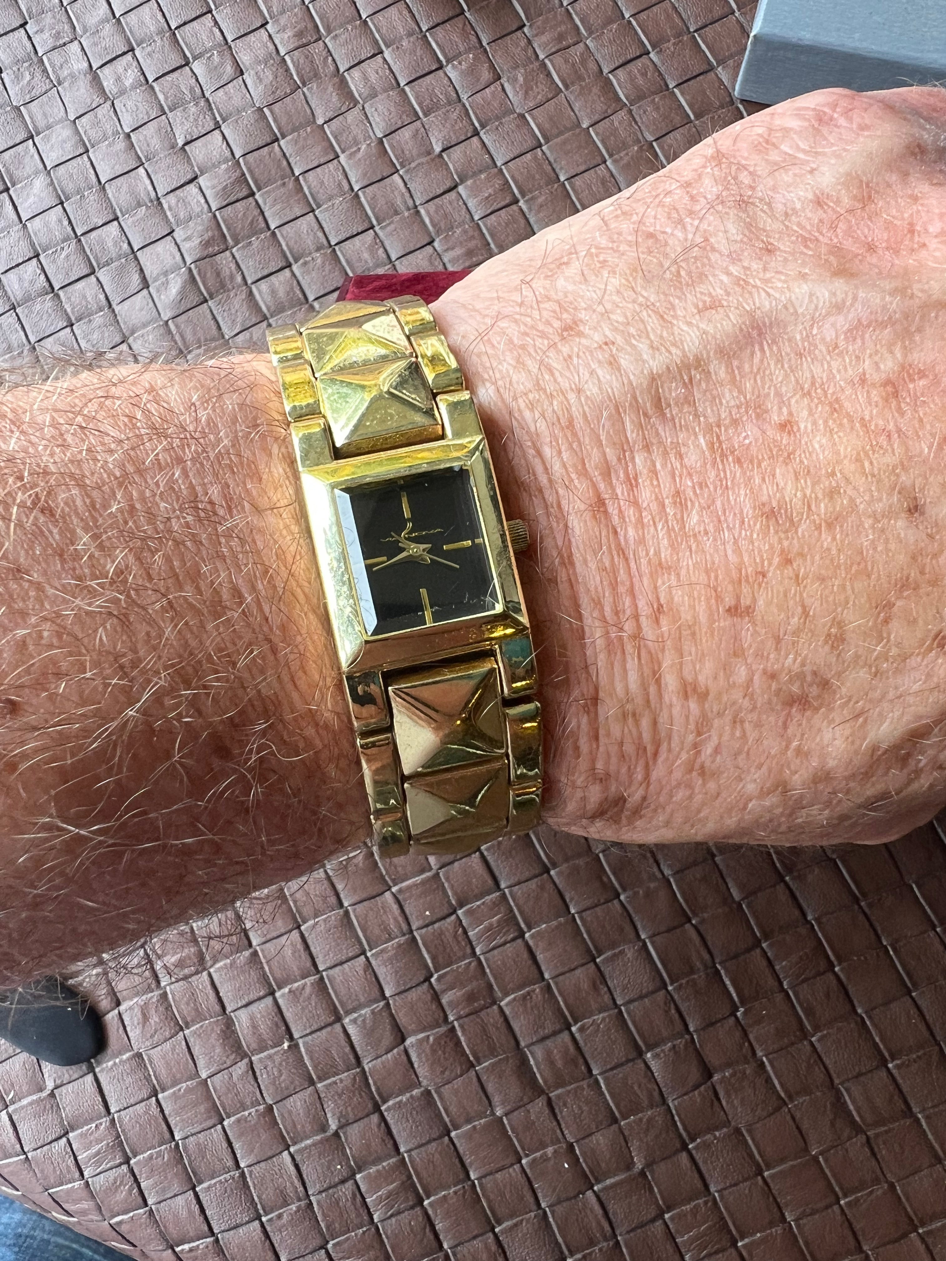 Men’s ViaNova vintage tank watch gold tone