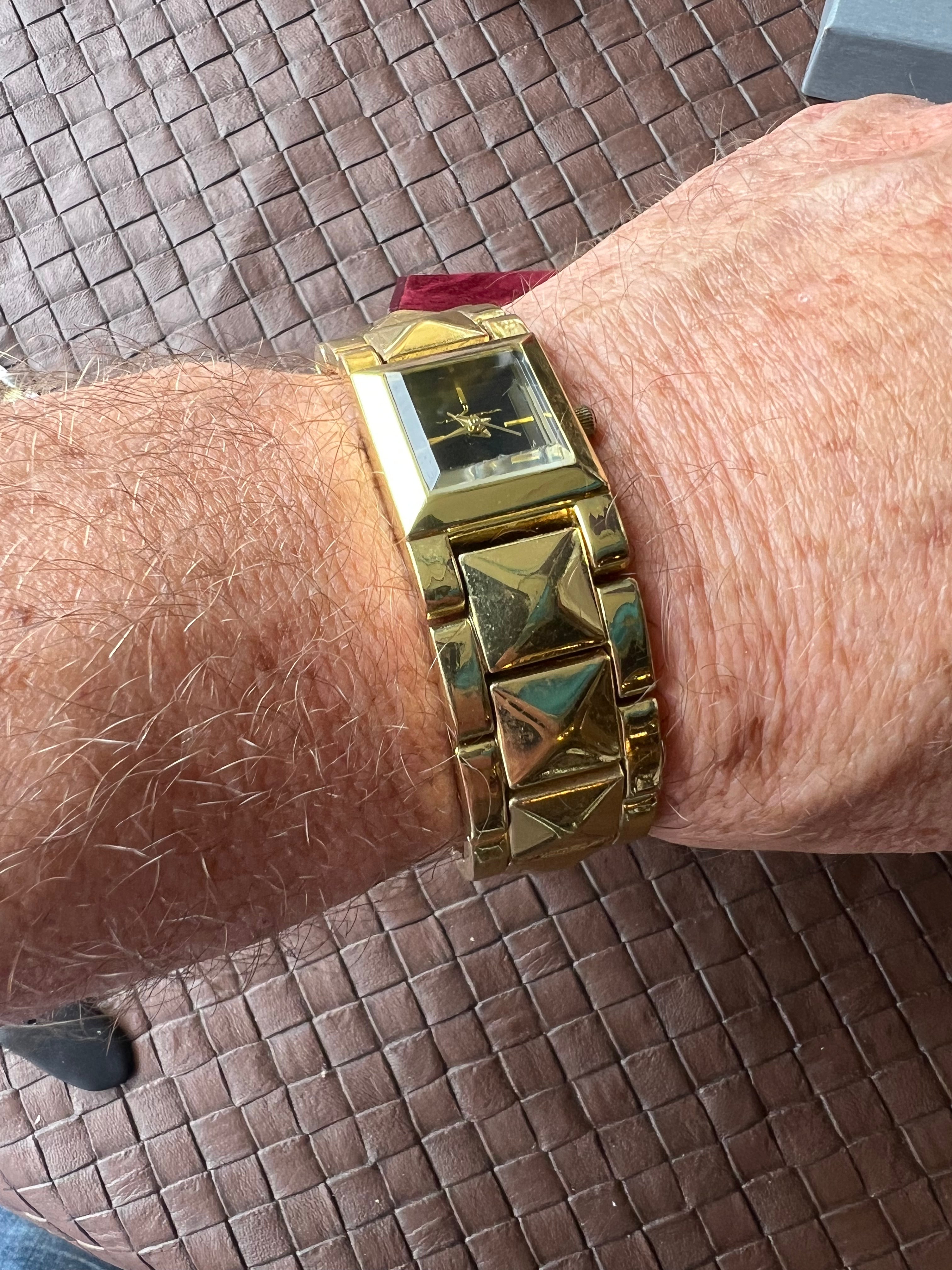 Men’s ViaNova vintage tank watch gold tone