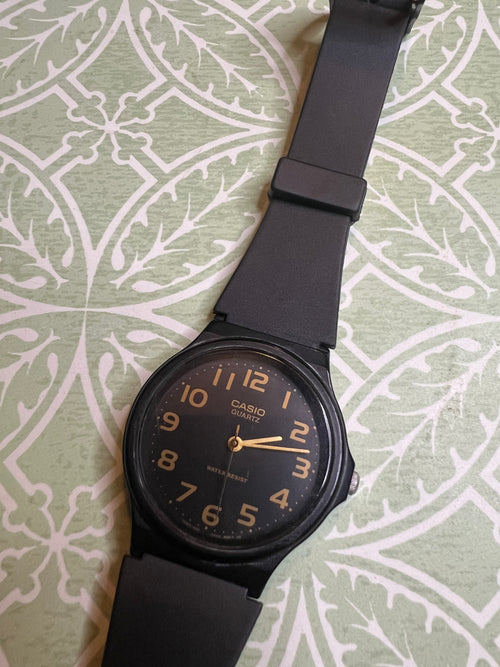 Casio vintage MQ-24 men’s watch. New battery