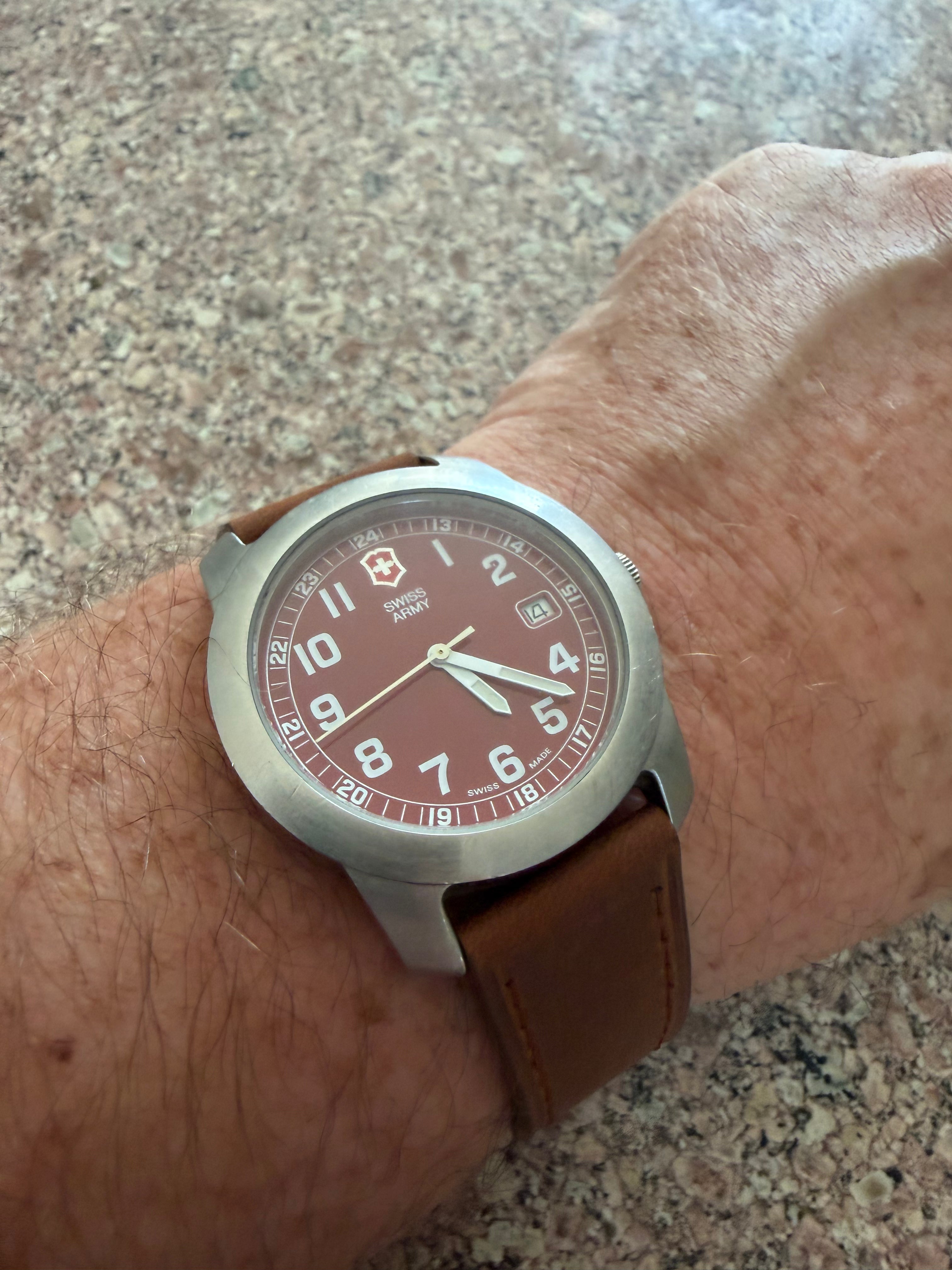 Victorinox Swiss Army Garrison Field Watch Signature Red Dial 38mm Men’s Swiss