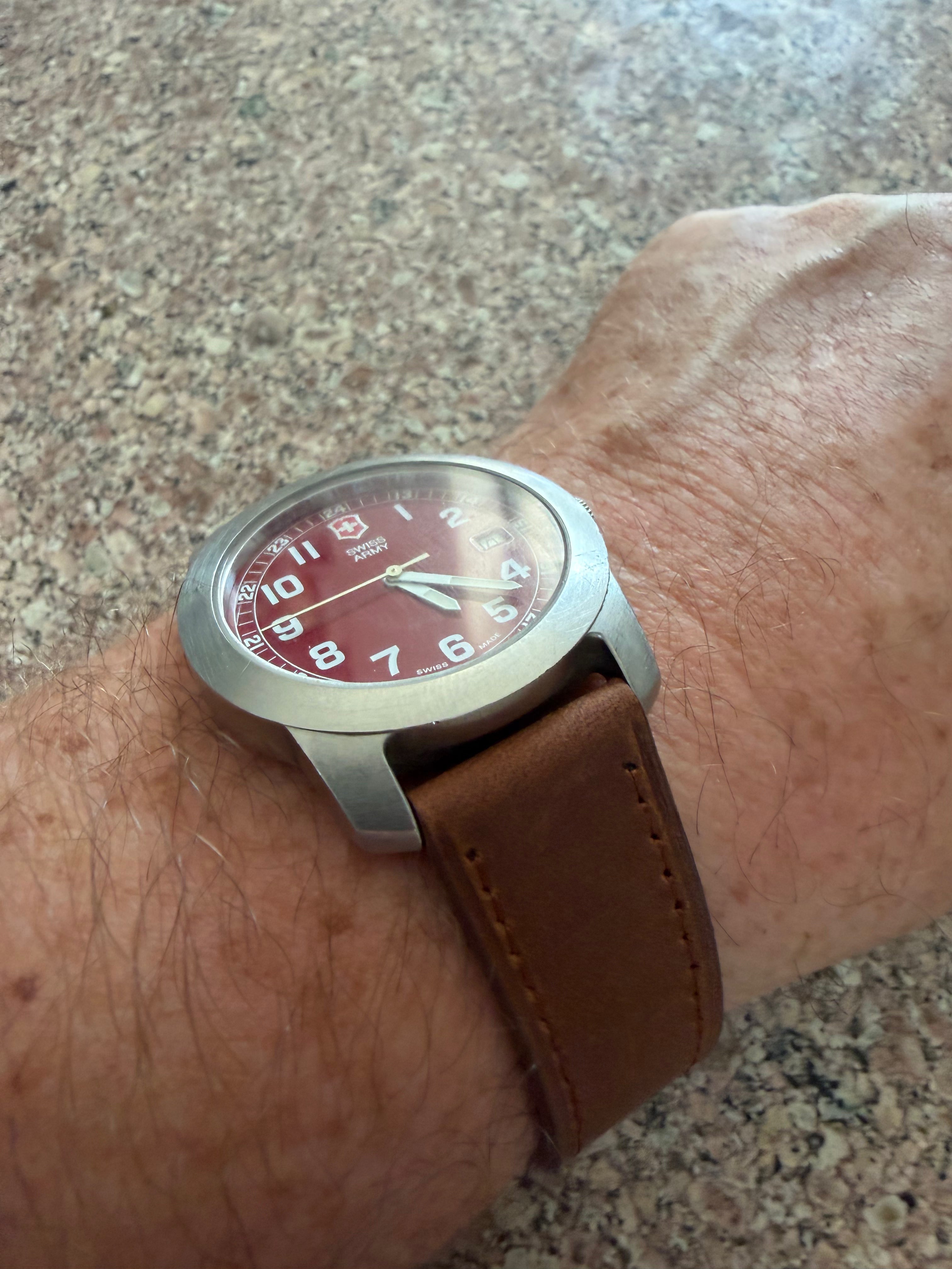 Victorinox Swiss Army Garrison Field Watch Signature Red Dial 38mm Men’s Swiss