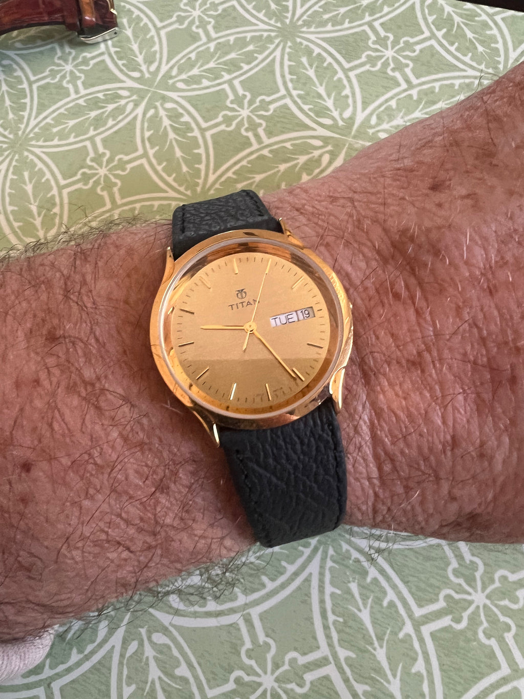 Vintage Men’s Titan gold tone slim men’s dress watch