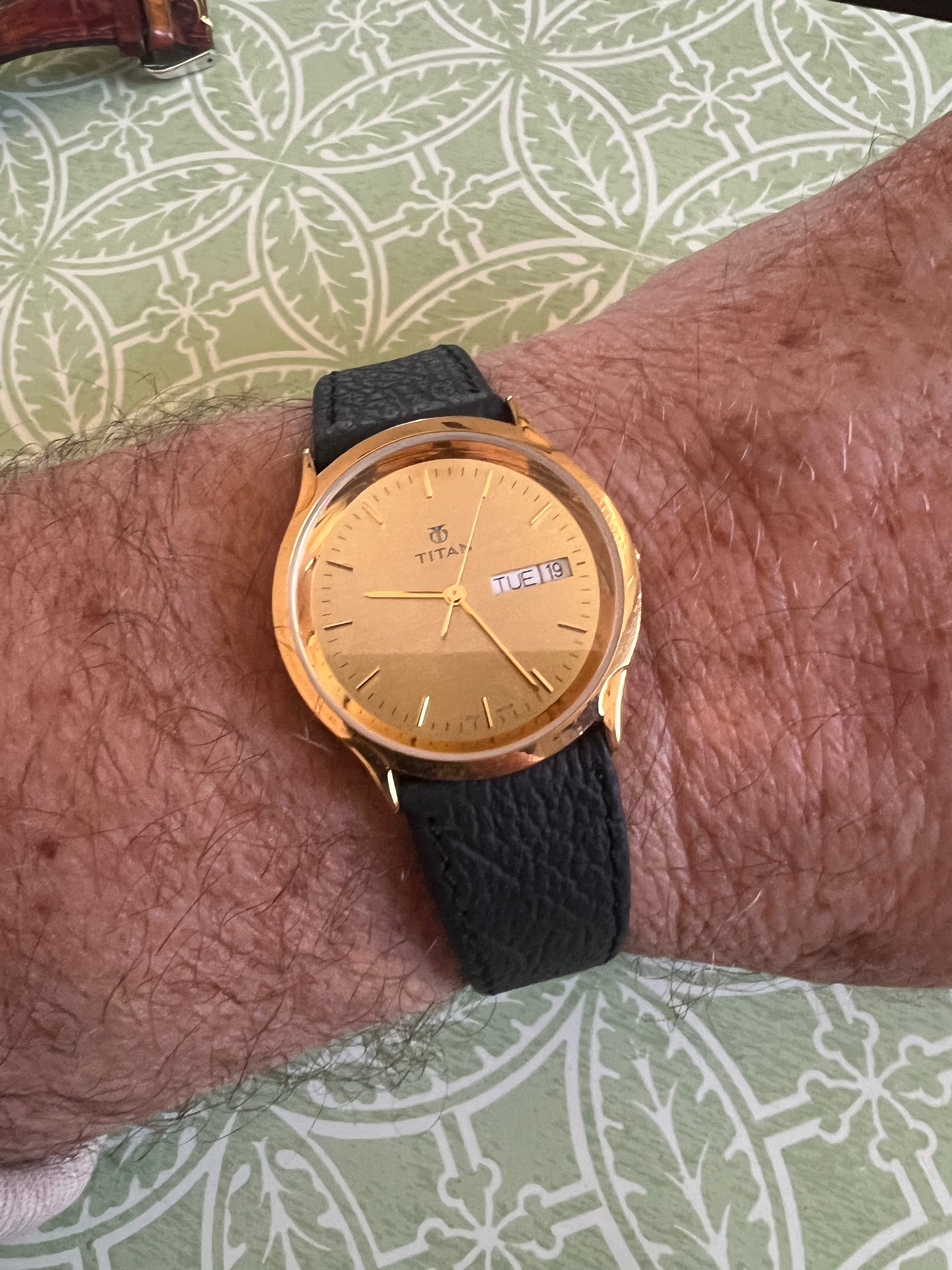 Vintage Men’s Titan gold tone slim men’s dress watch