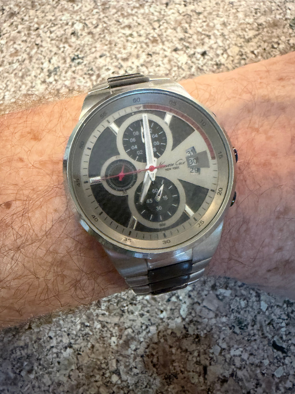 Kenneth Cole New York KC3820 Men’s Chronograph Carbon Fiber Watch New Battery 6.5” wrist