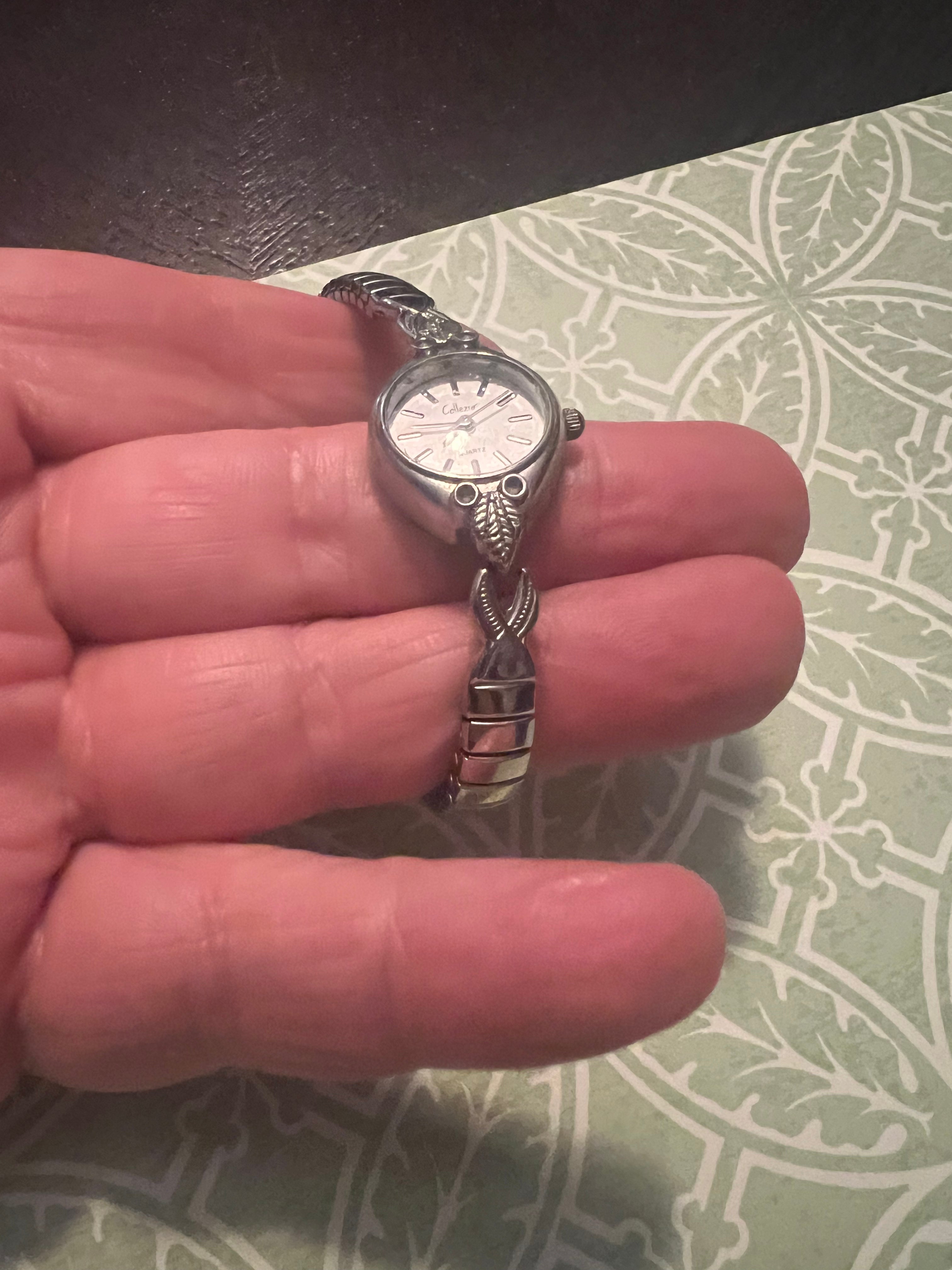 Ladies Collezio vintage dainty silver tone watc