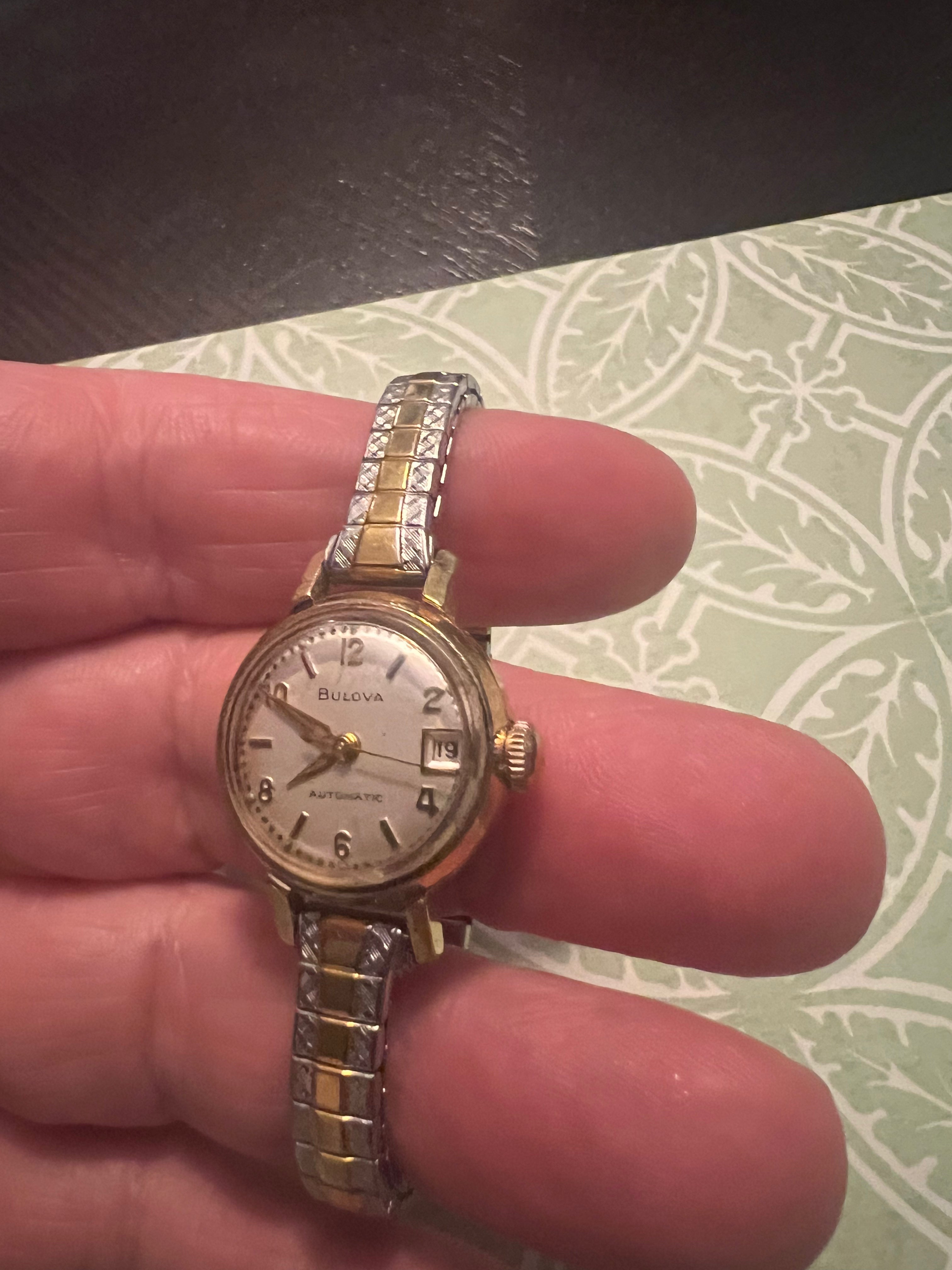 Bulova M9 Women's Auomatic Watch 7BEACD 17j. ETA 236 Date Numerals Swiss Runs