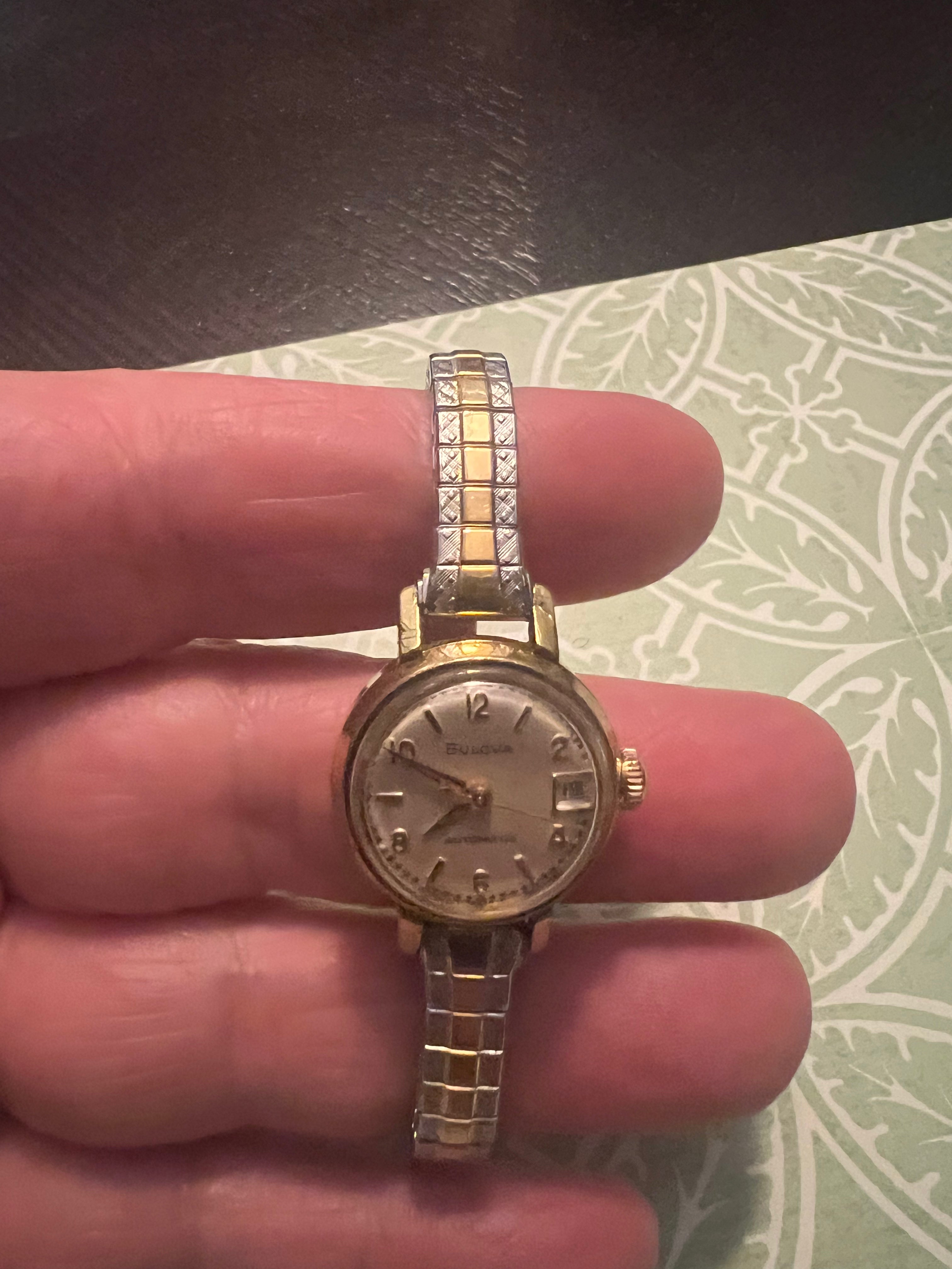 Bulova M9 Women's Auomatic Watch 7BEACD 17j. ETA 236 Date Numerals Swiss Runs