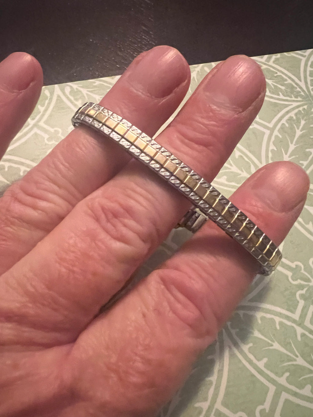 Bulova M9 Women's Auomatic Watch 7BEACD 17j. ETA 236 Date Numerals Swiss Runs