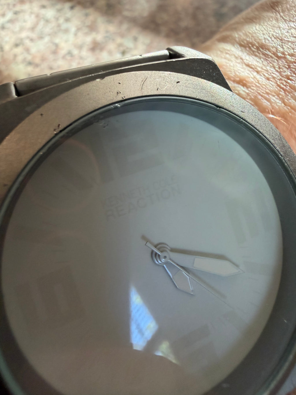 Kenneth Cole Reaction RK3209 Men’s Silver Minimalist Quartz Watch Stainless Steel