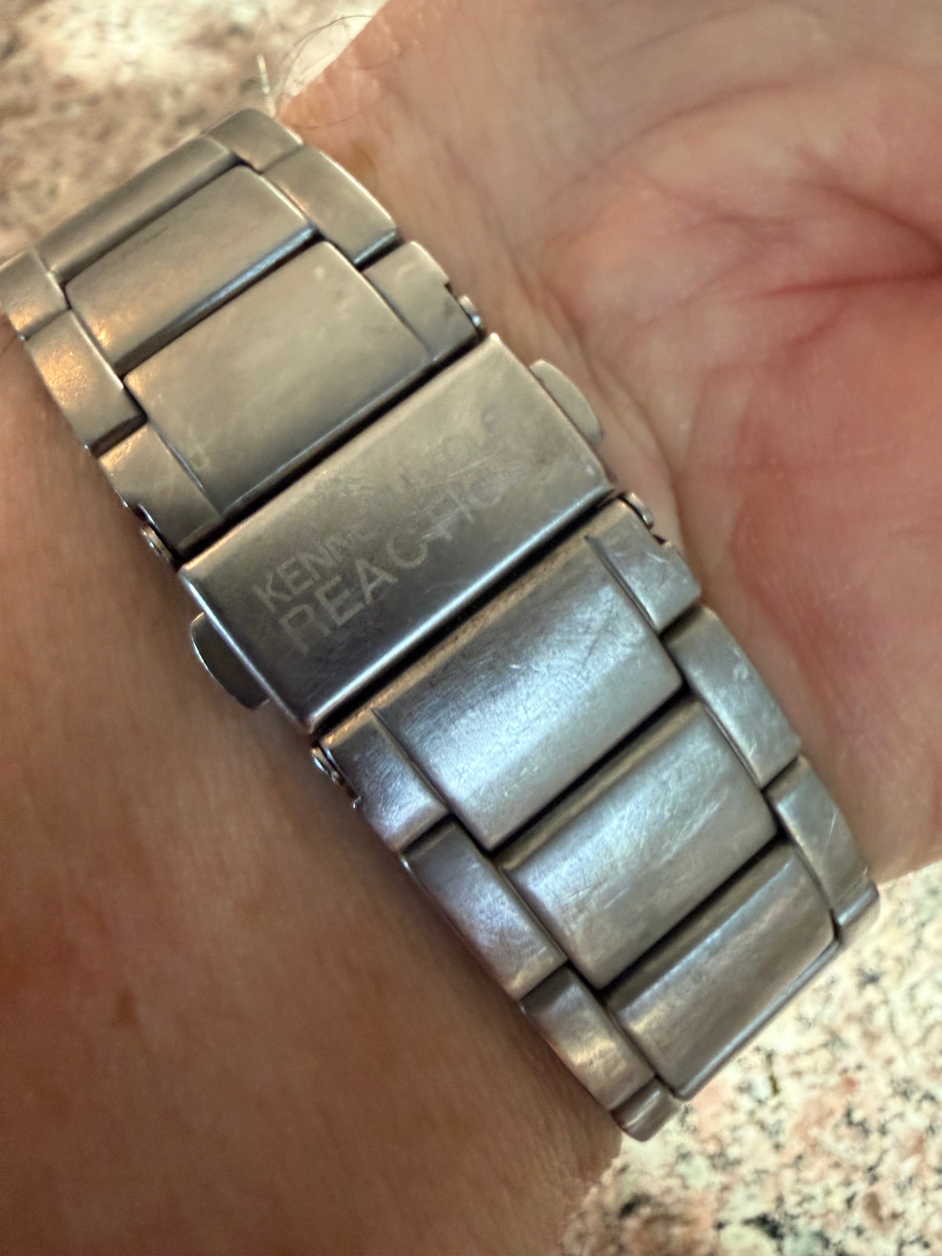 Kenneth Cole Reaction RK3209 Men’s Silver Minimalist Quartz Watch Stainless Steel