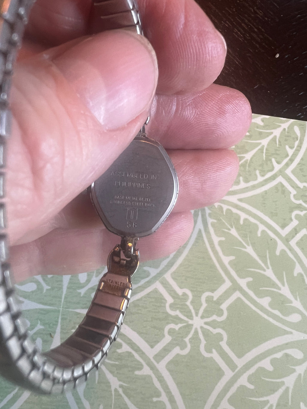 Dainty Timex vintage ladies winding watch. Runs great.