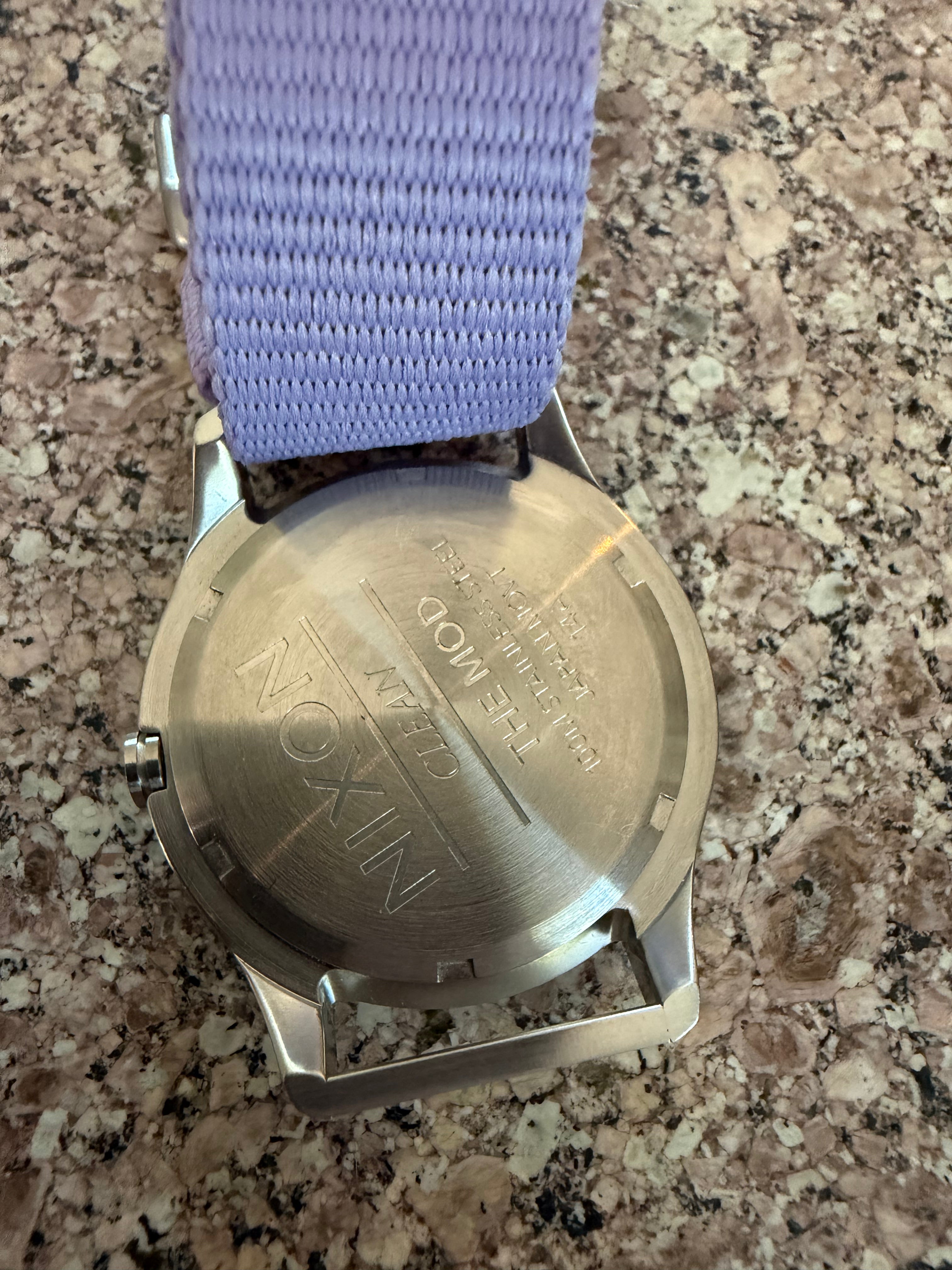 Nixon Watch, The Mod. No Signs Of Wear. New Battery. Minimalist.