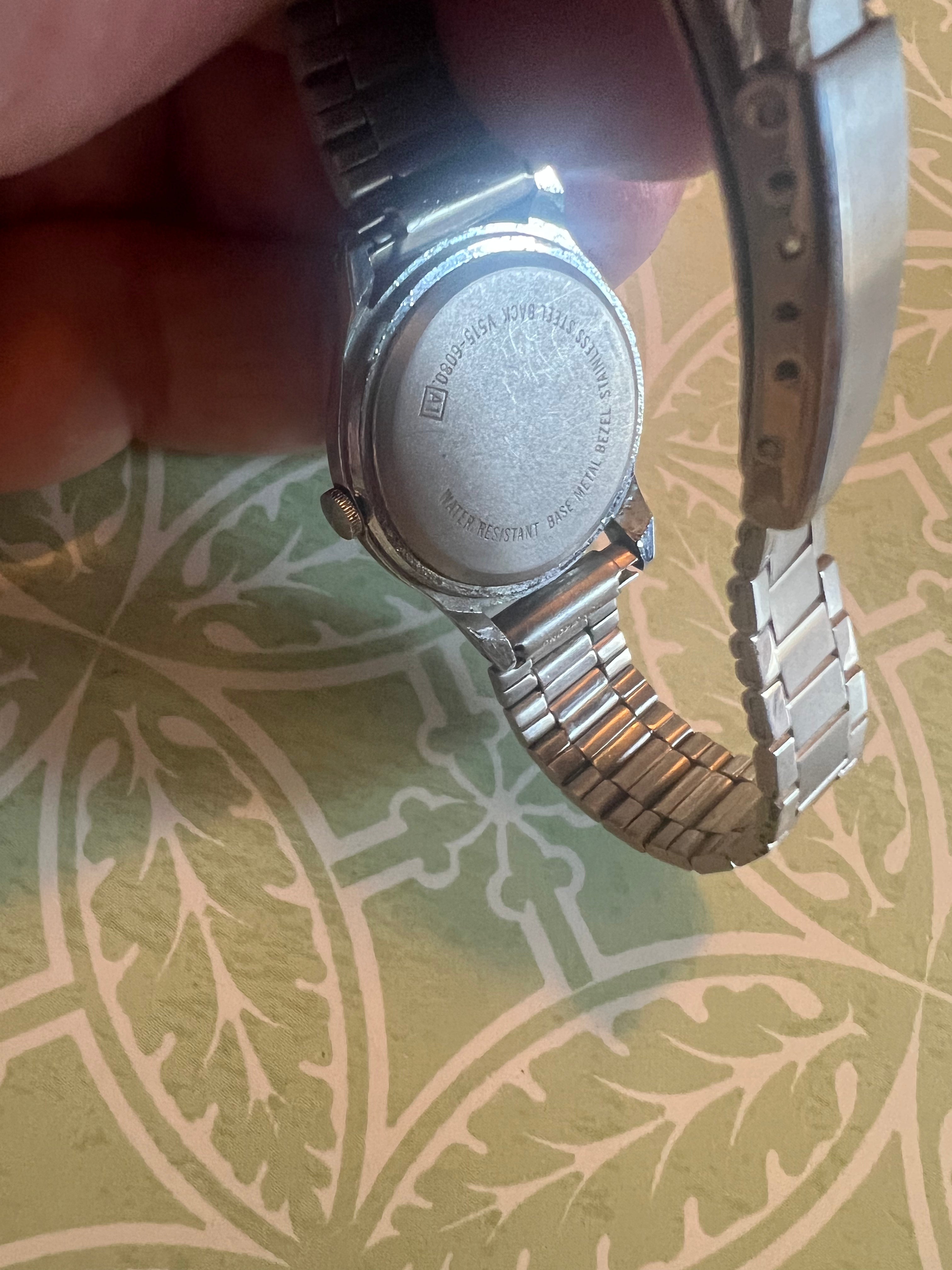 Lorus Seiko Mickey Mouse Disney 1990s Vintage Steel Flex V515-6120 Watch Women