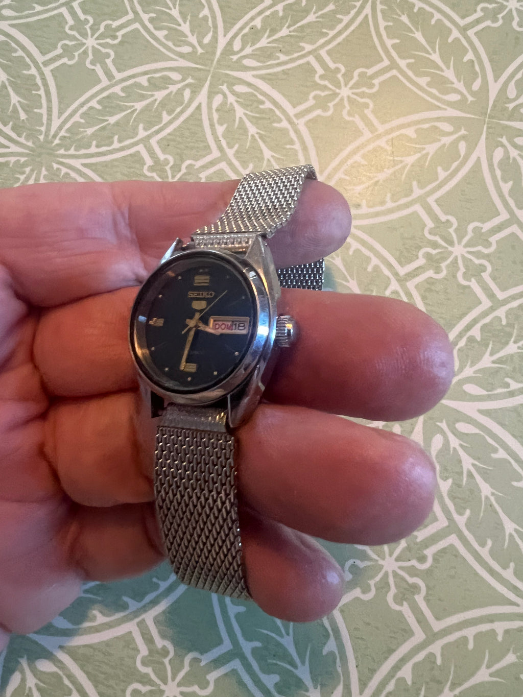 Vintage Seiko 5 Women's Watch 2906-0610 Automatic Blue Dial Day Date, Adj. Band Watch Women