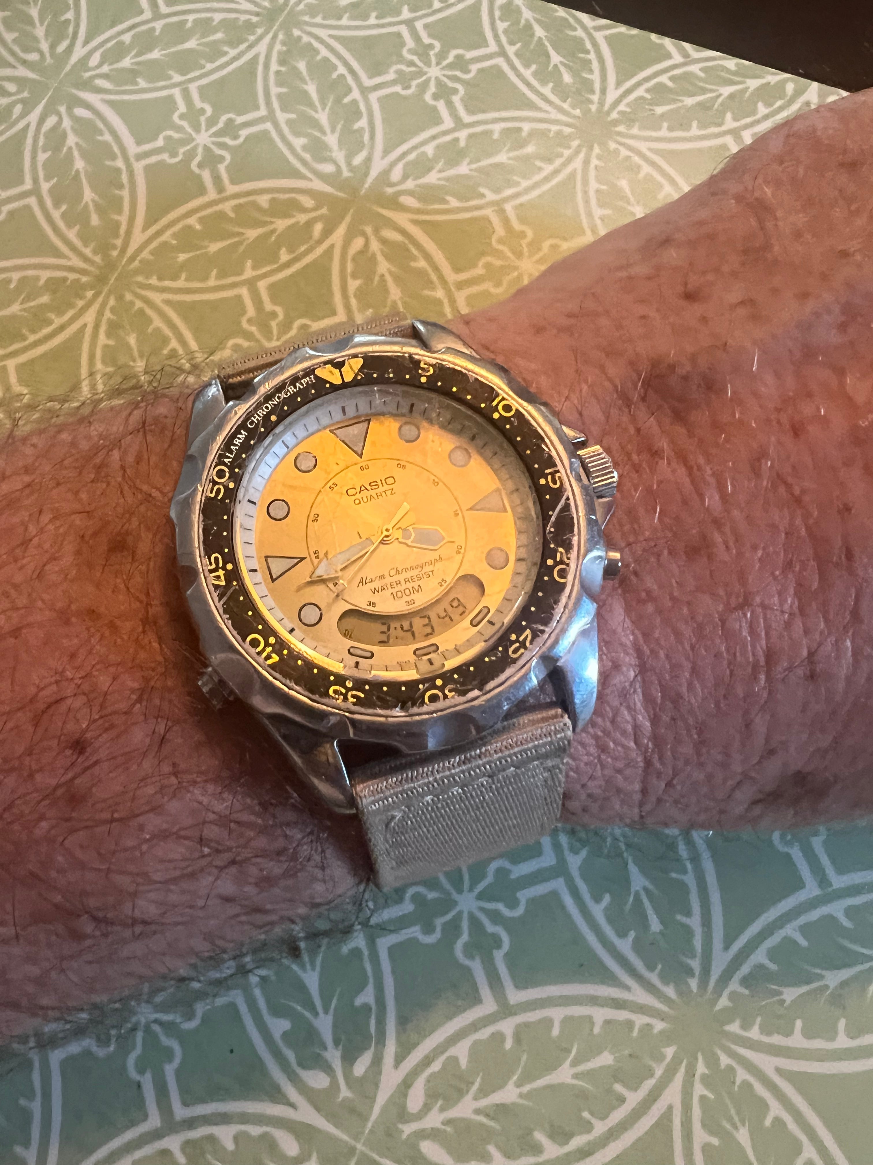 Vintage Casio AD-520 388 April 1991 St. Steel Case Japan DM New Strap New Batt.