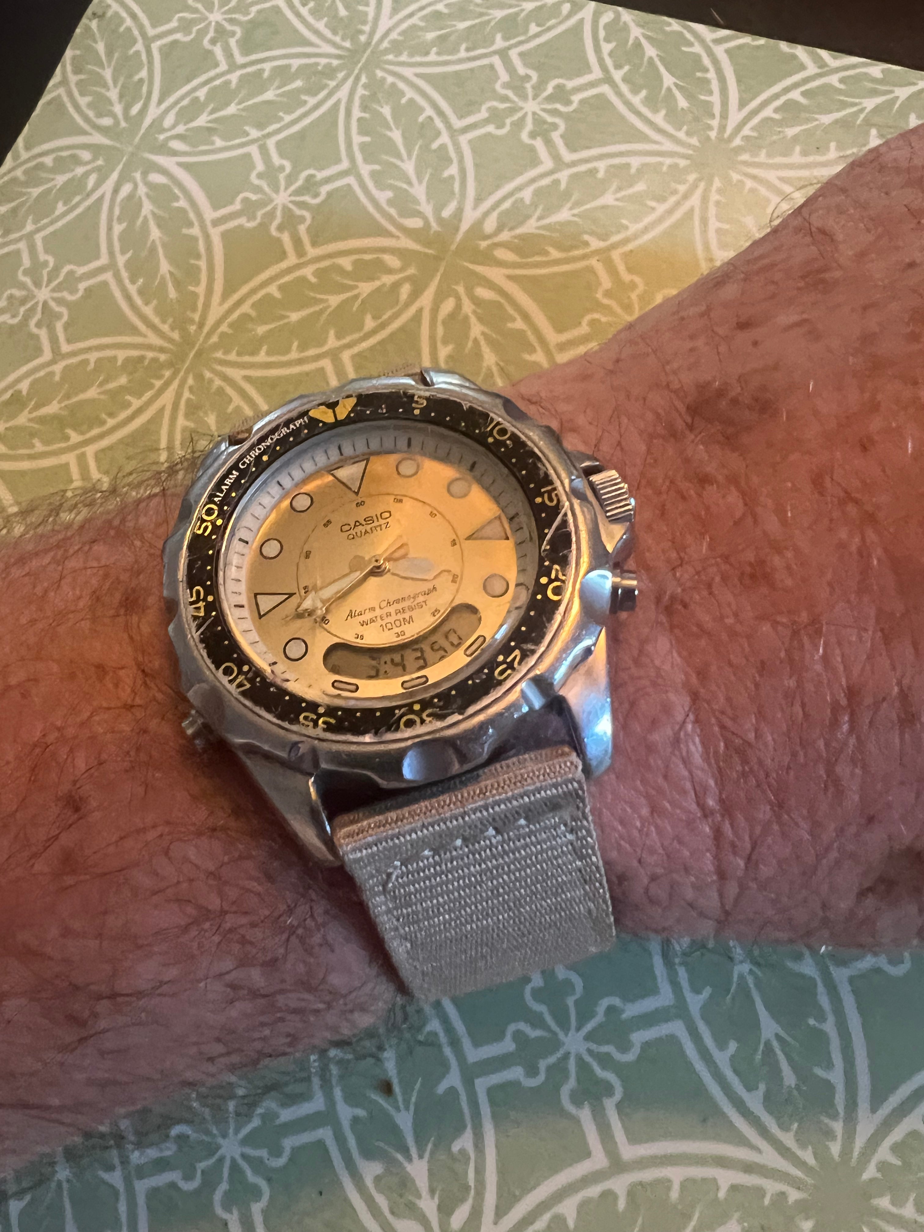 Vintage Casio AD-520 388 April 1991 St. Steel Case Japan DM New Strap New Batt.