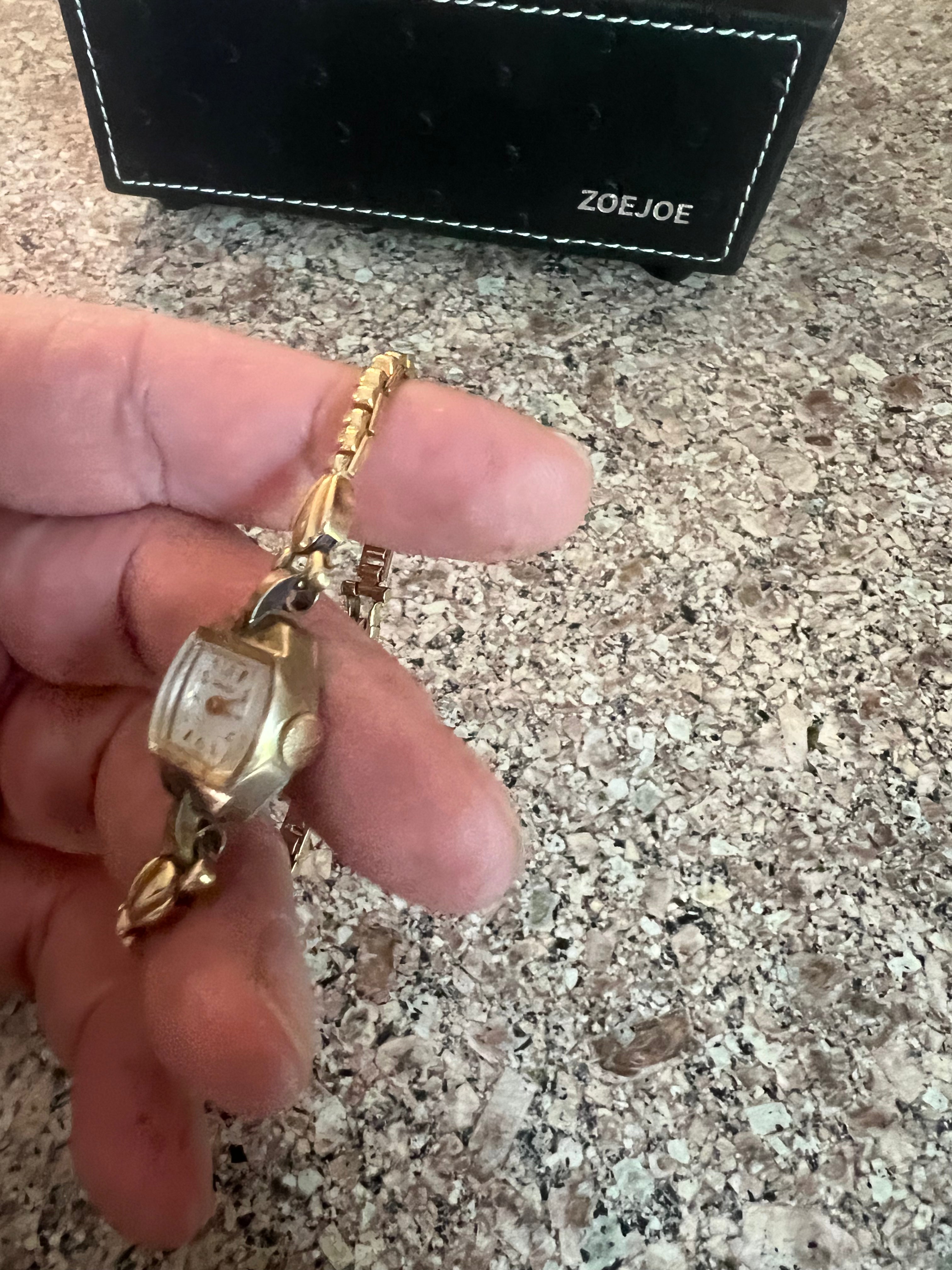 Dainty ladies vintage Benrus winding watch