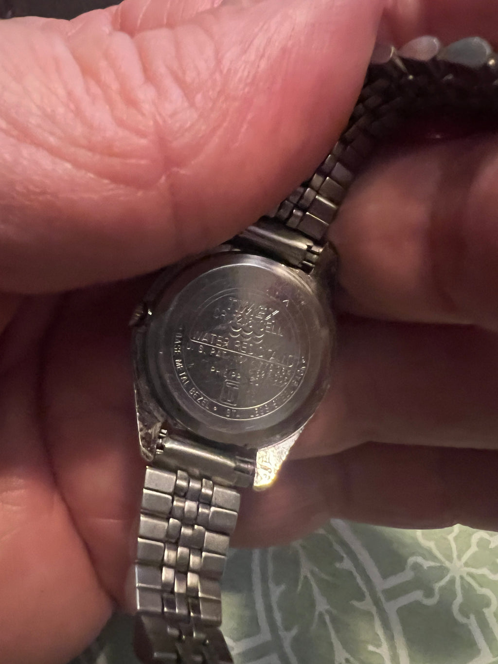 Ladies dainty Timex Indiglo watch fluted bezel new battery-bright glow