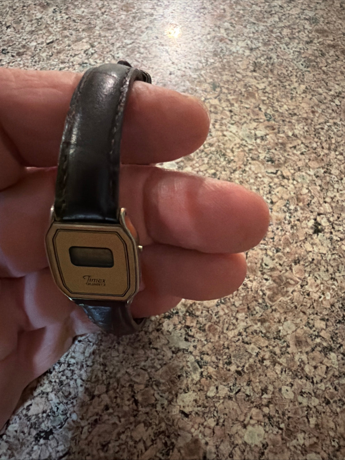 Vintage Timex Quartz Digital Gold Tone LCD Watch New Battery Runs Works...