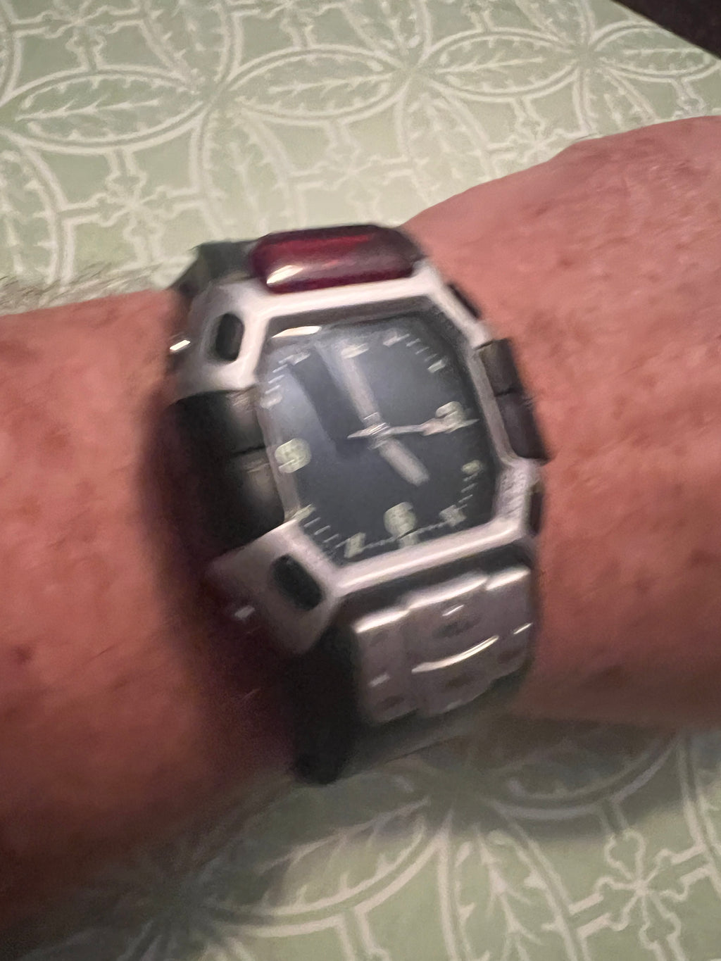 Men’s Quartz TV Remote Control Wristwatch Working. Funky Watch. New Batteries