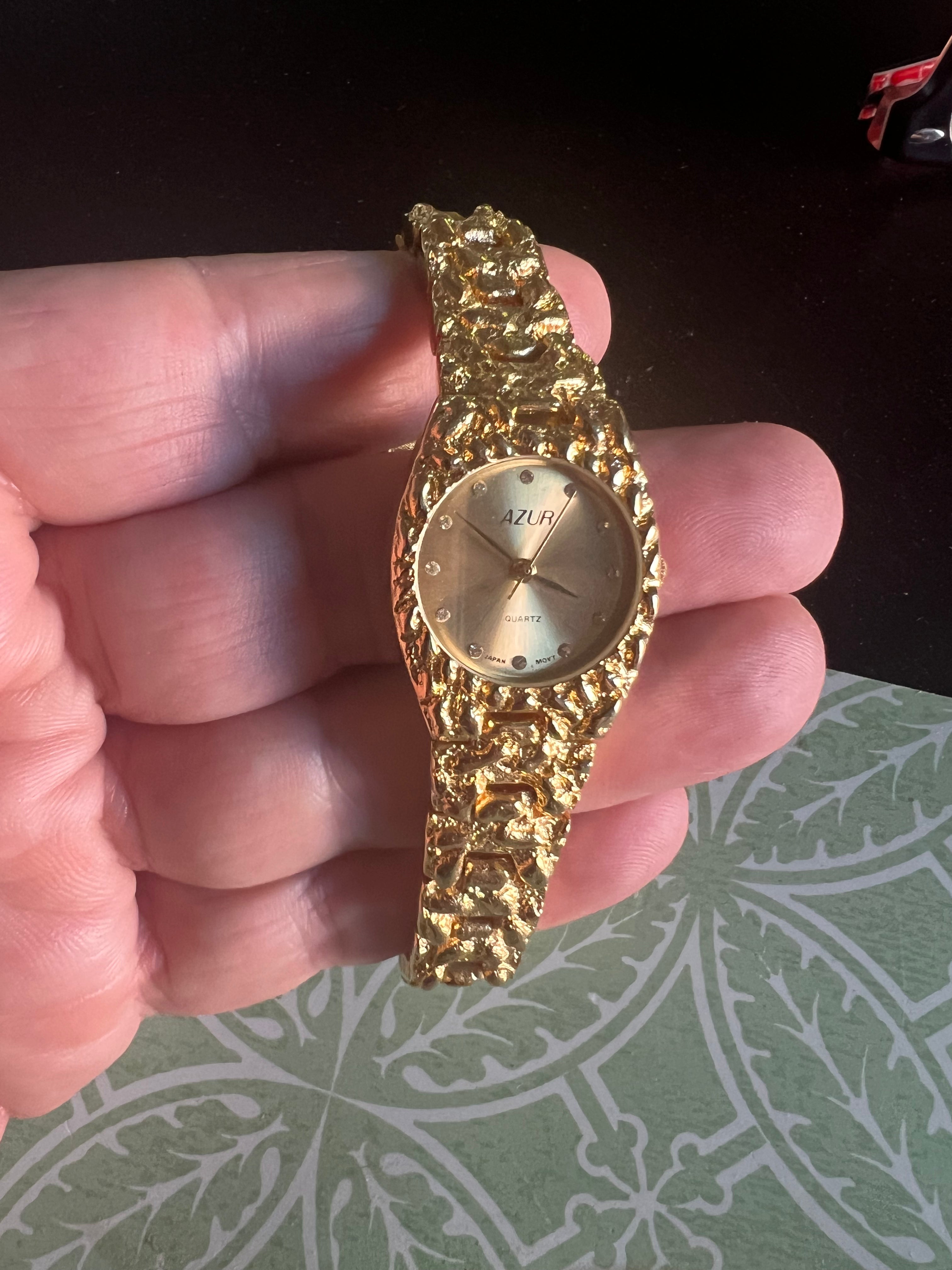 Ladies vintage gold tone nugget style watch