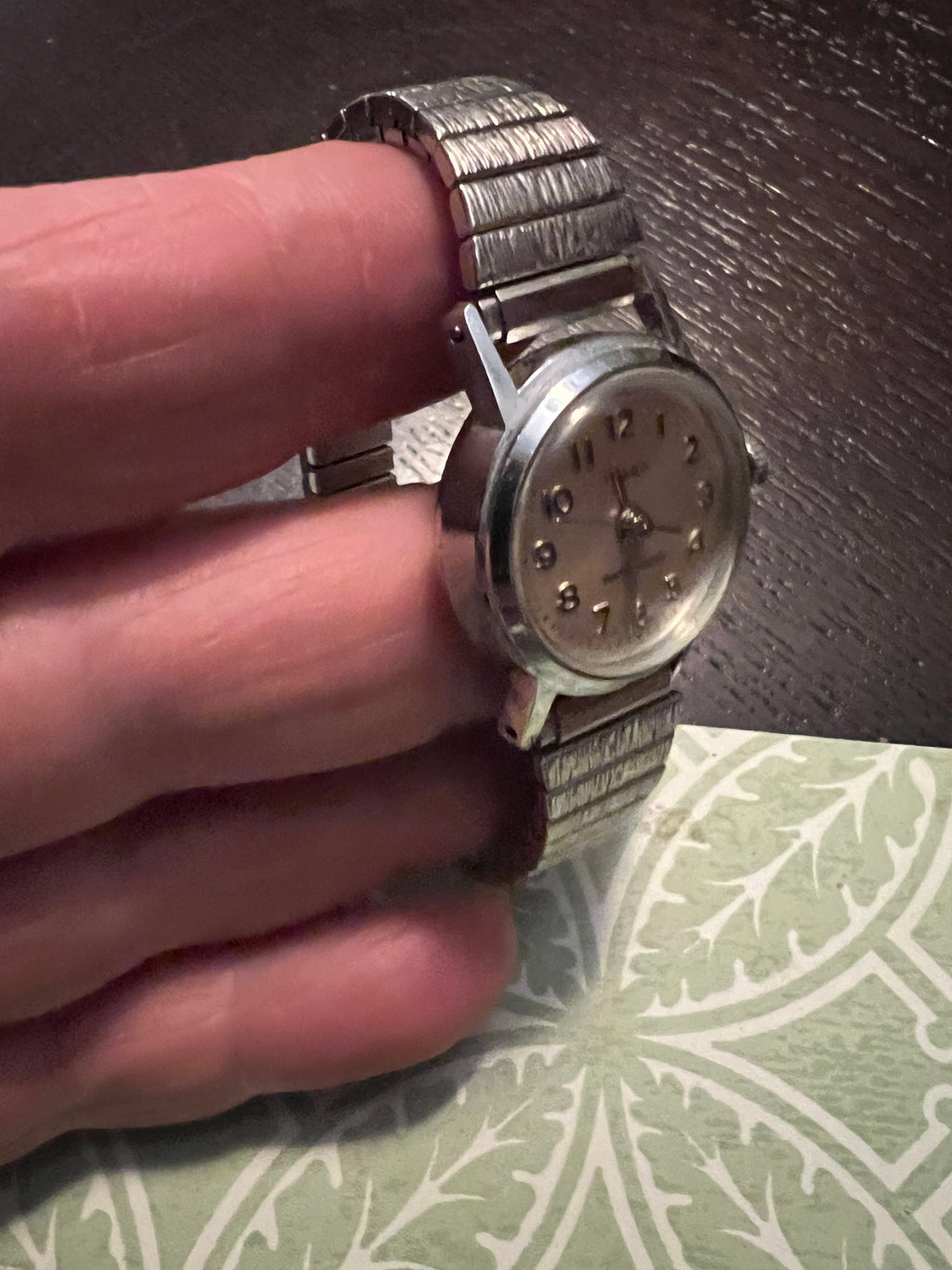 Vintage Timex Ladies Mechanical Watch Silver Tone With Stretch Band-Runs