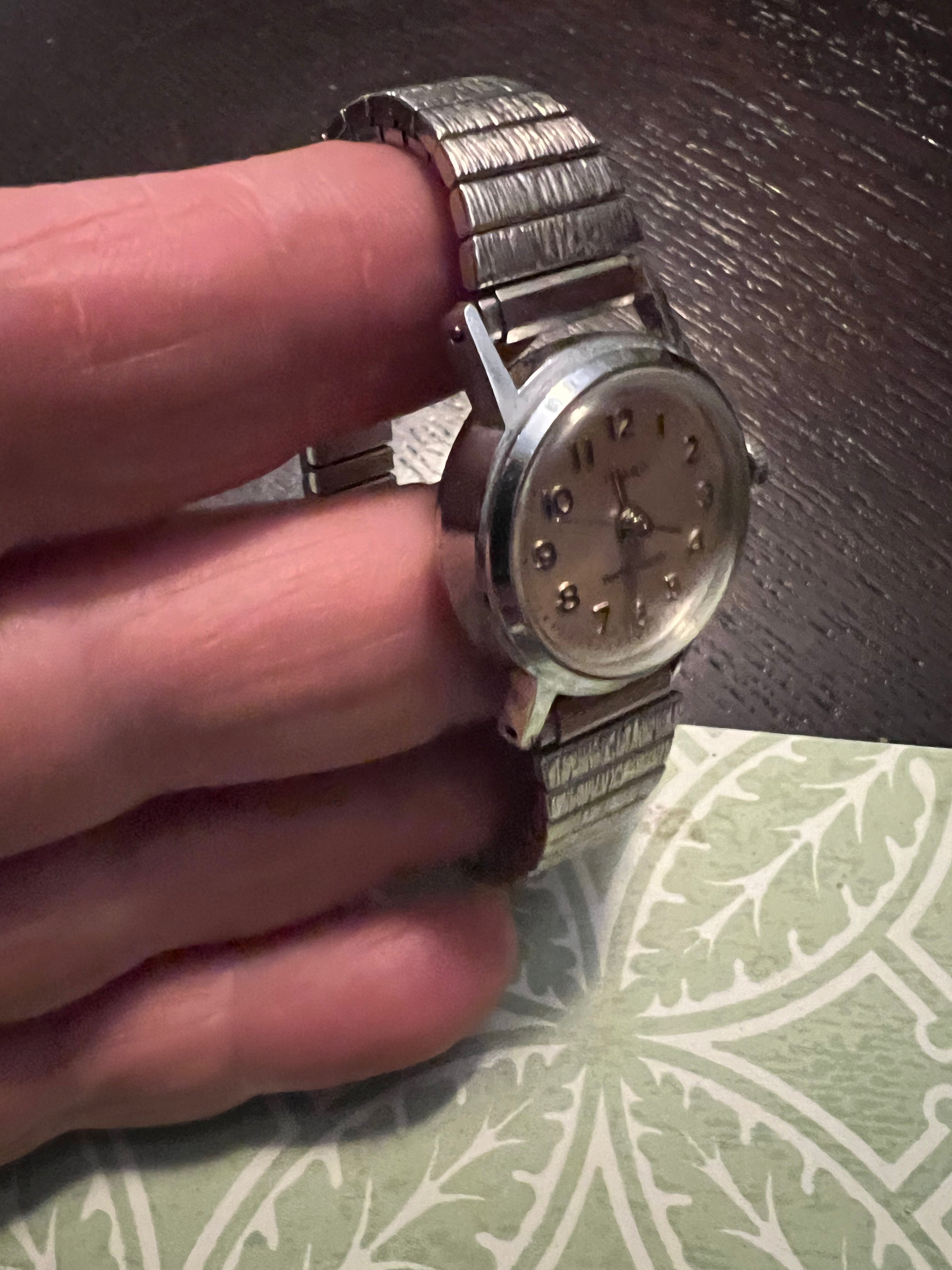 Vintage Timex Ladies Mechanical Watch Silver Tone With Stretch Band-Runs