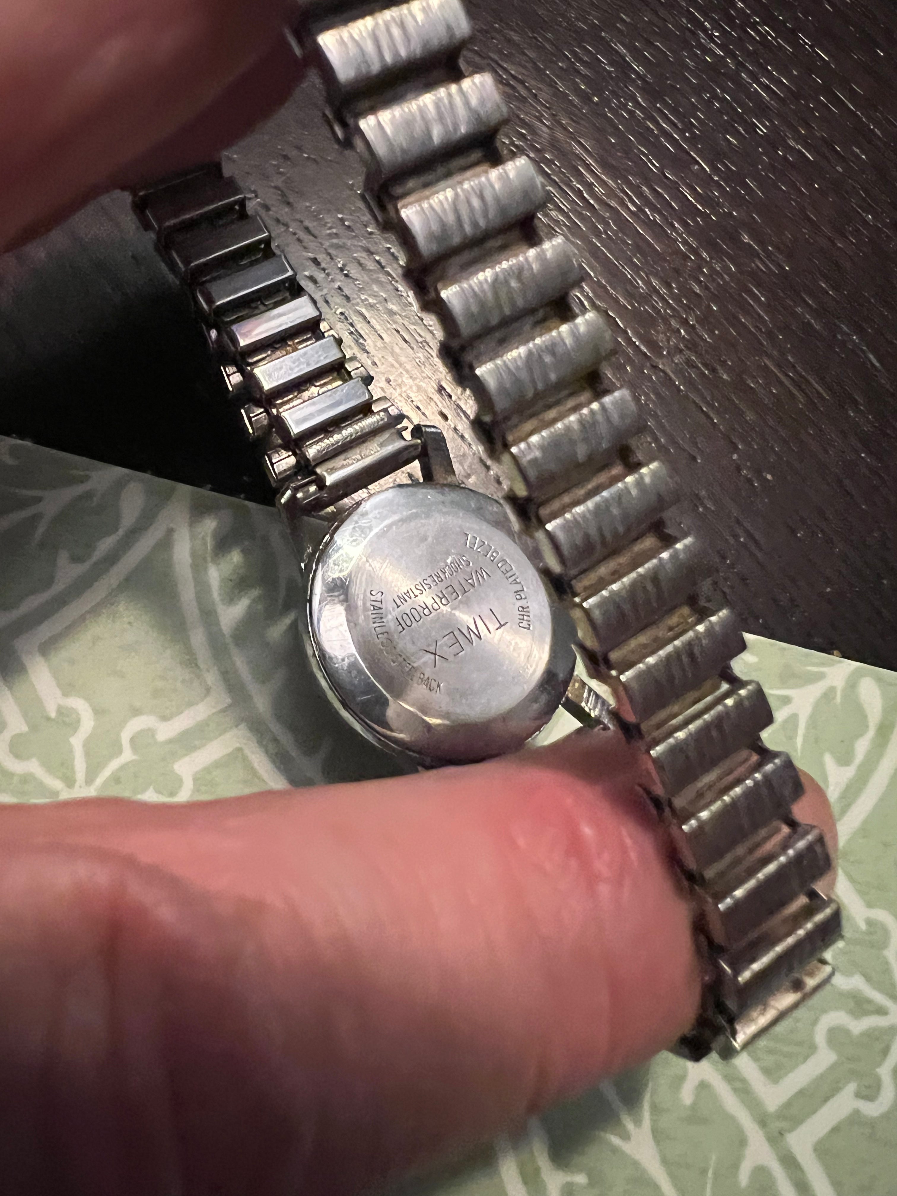 Vintage Timex Ladies Mechanical Watch Silver Tone With Stretch Band-Runs