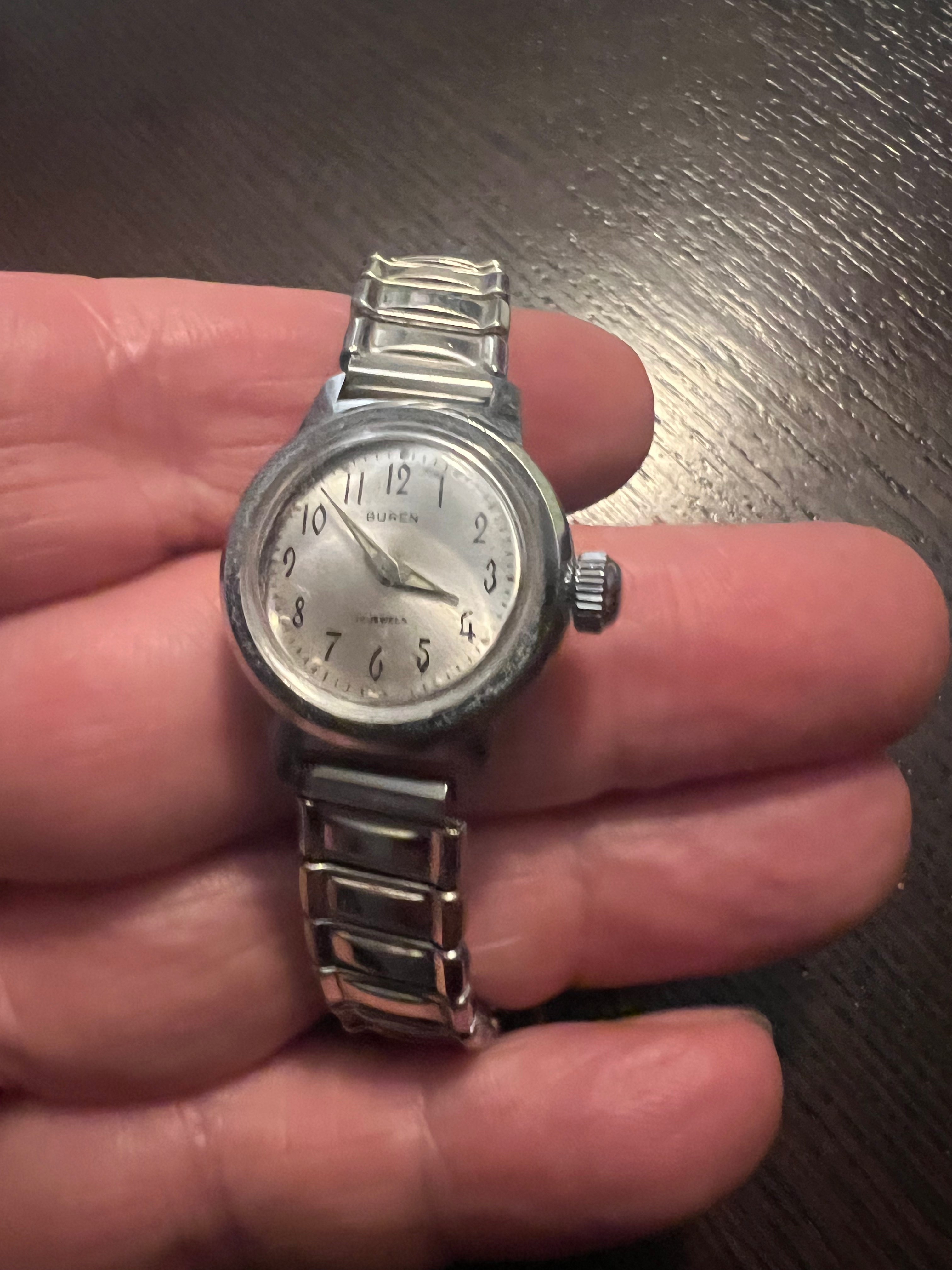Vintage 1963 Gruen dainty ladies winding watch. Runs great