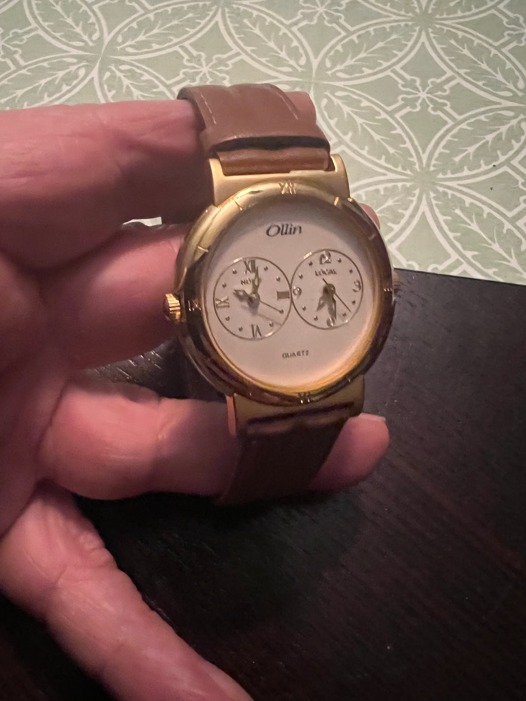 Vintage men’s Ollin dual time-zone men’s watch