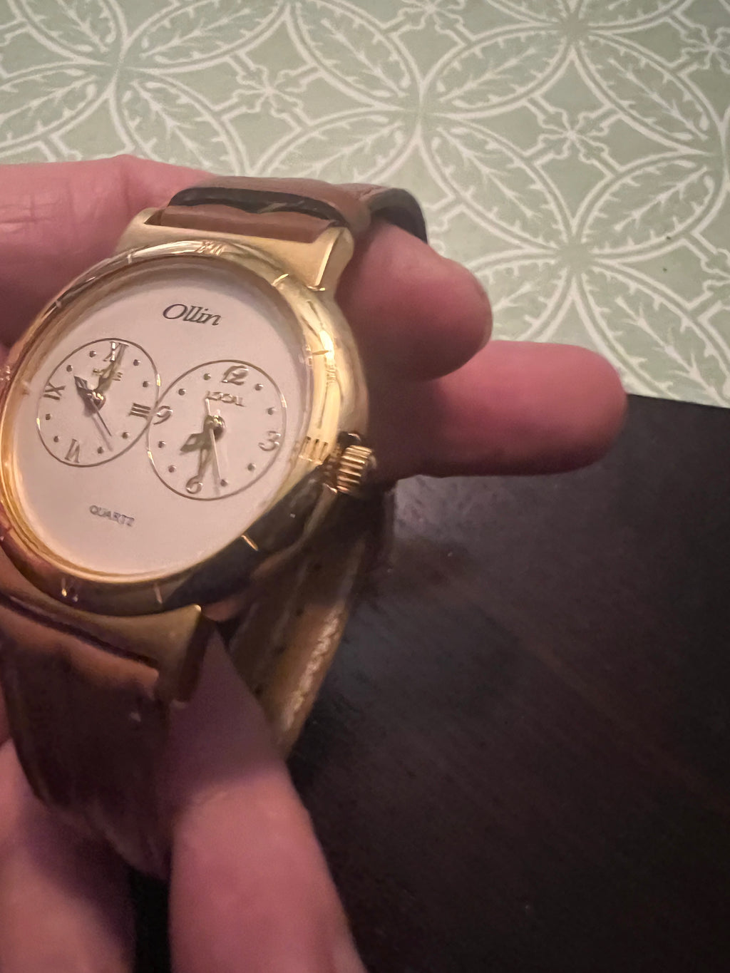 Vintage men’s Ollin dual time-zone men’s watch