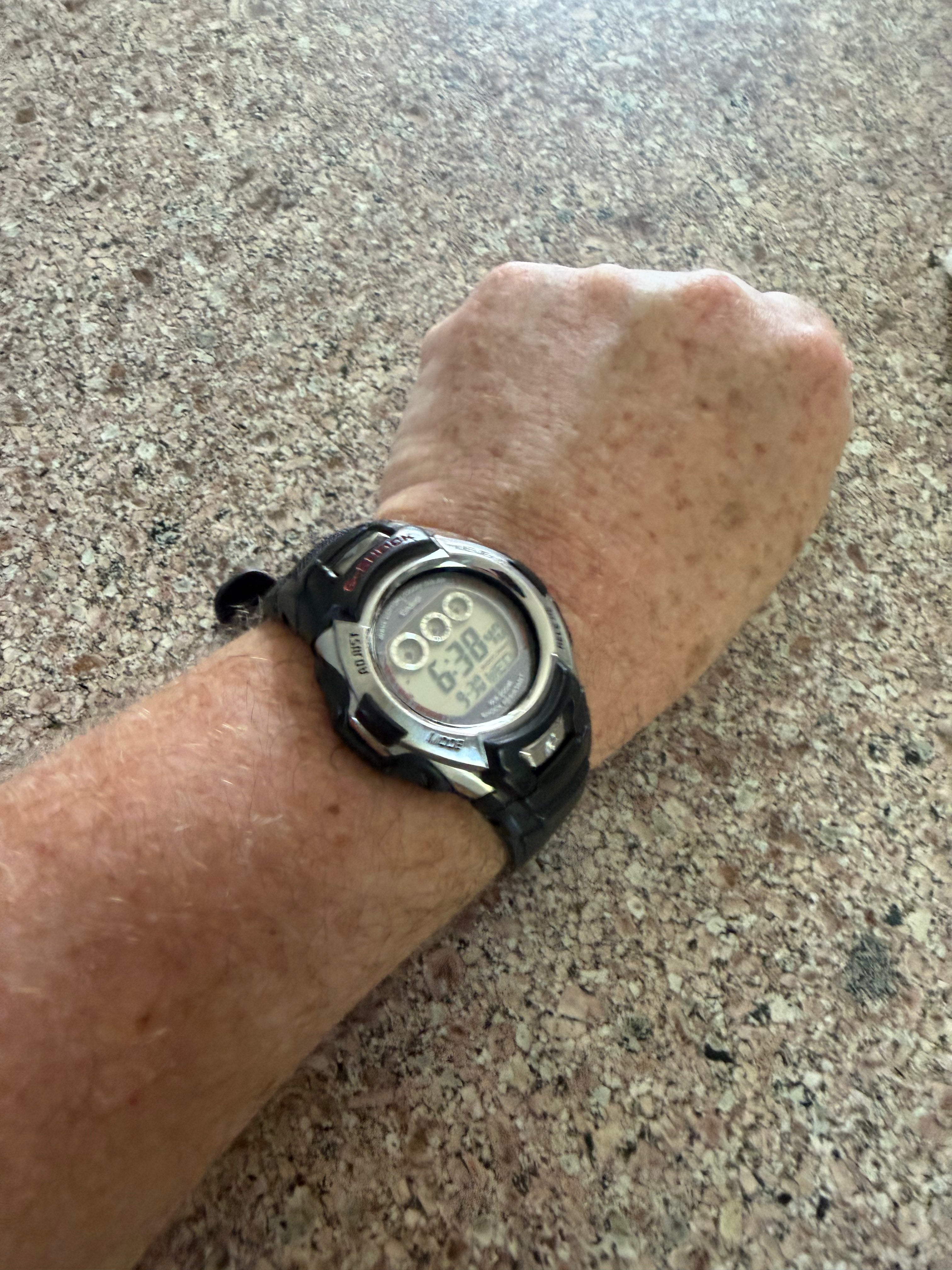 Vintage Casio G-Shock GW-500A (2688) Tough Solar Atomic Watch NEW SOLAR BATTERY!