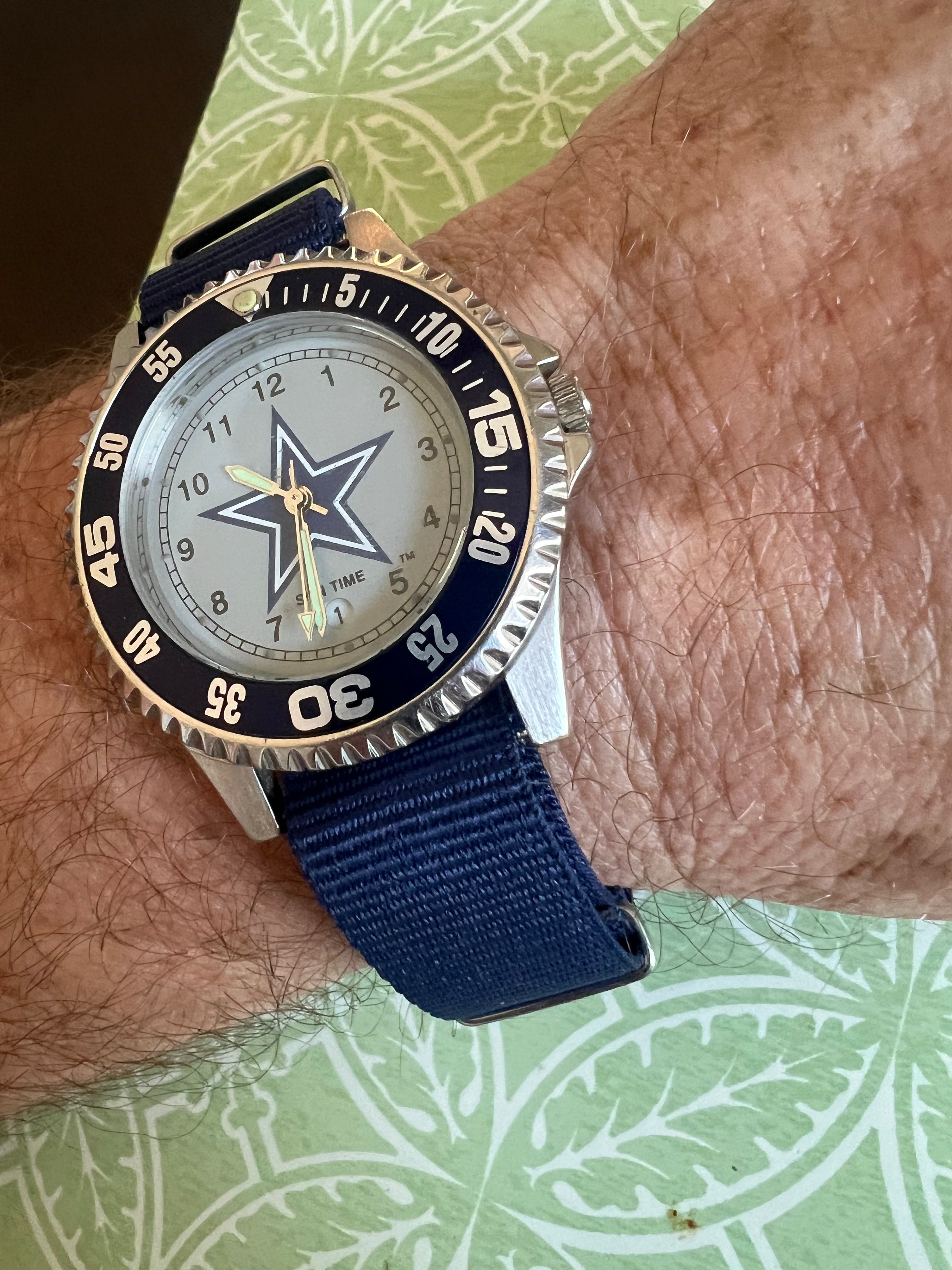 Men’s Dallas Cowboys rotating bezel diver watch. Screw back case. New Gasket, service, and strap.