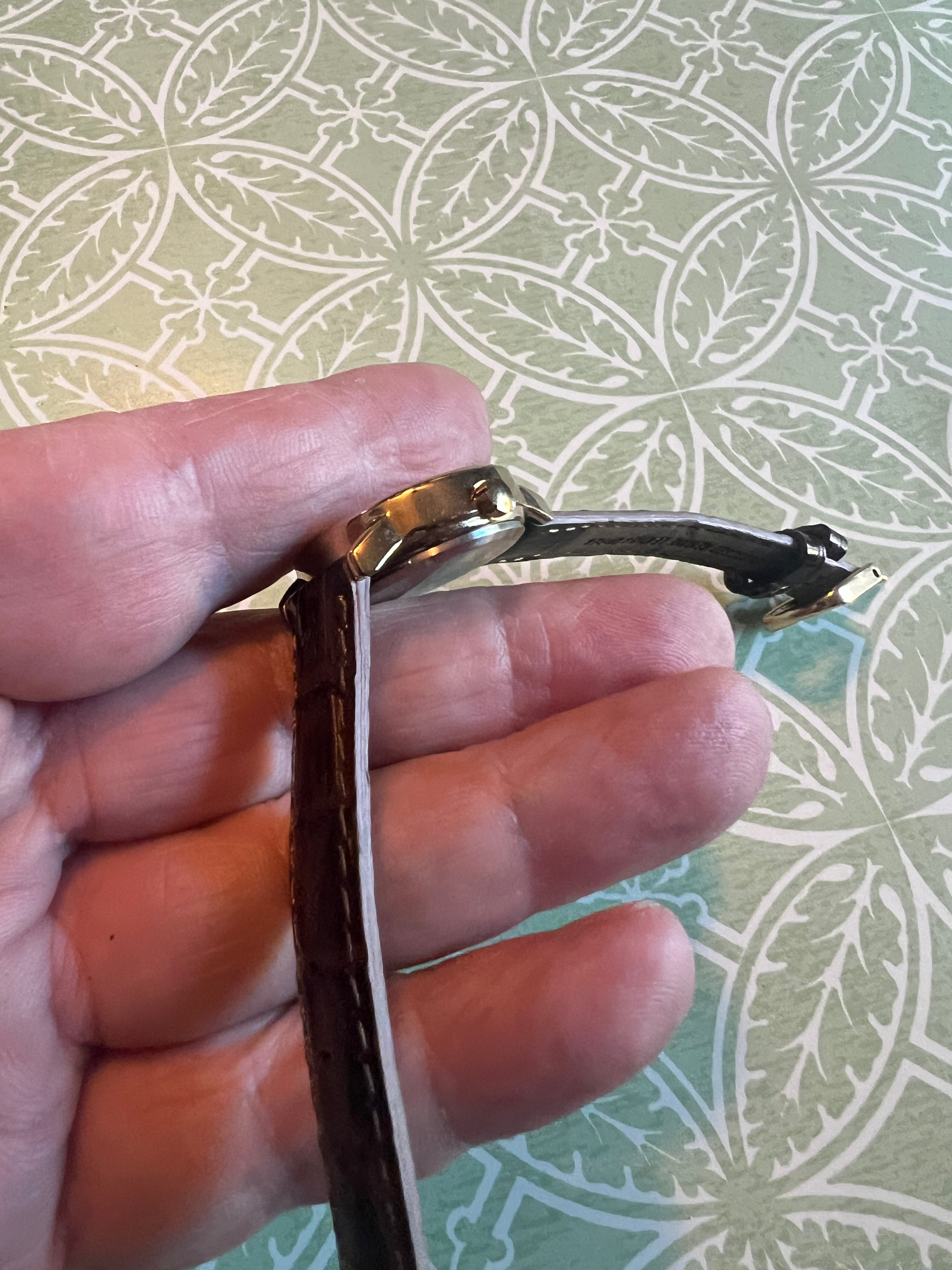 Vintage ladies timex dainty watch runs great bright glow