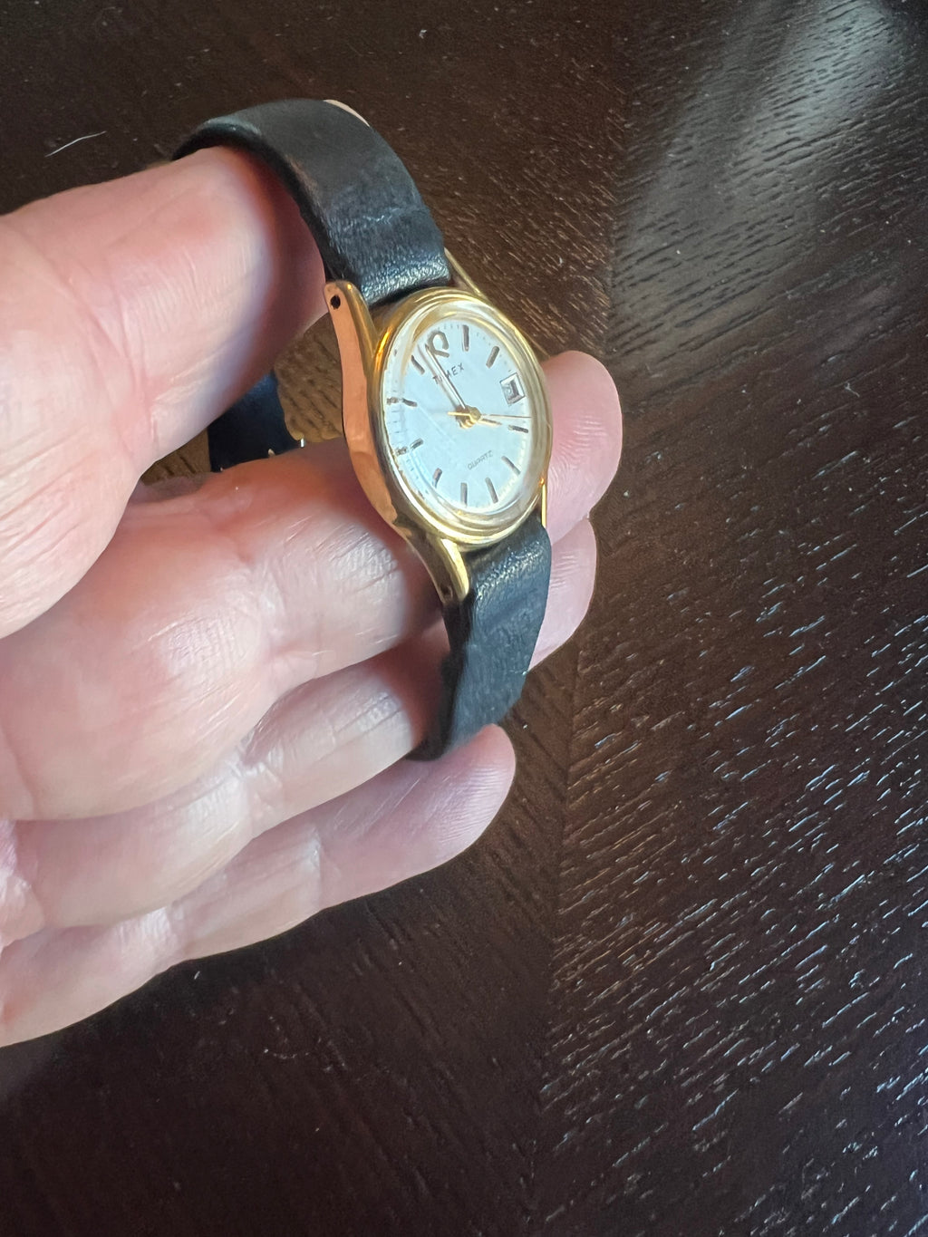 Vintage Timex 377 BA CELL Dainty Leather Analog Women's Watch New Battery.