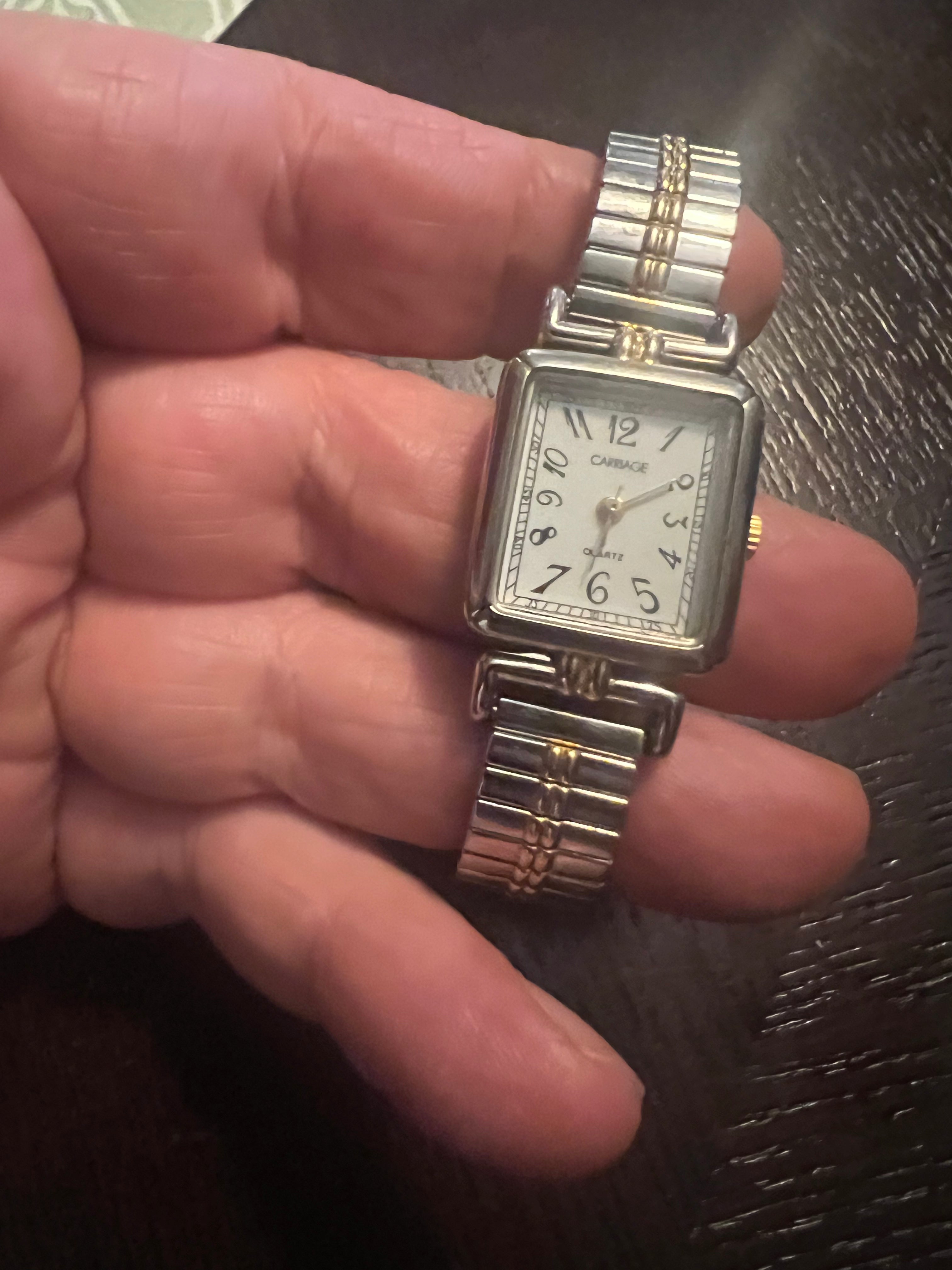 Ladies vintage Carriage by Timex dainty 2-tone watch new battery