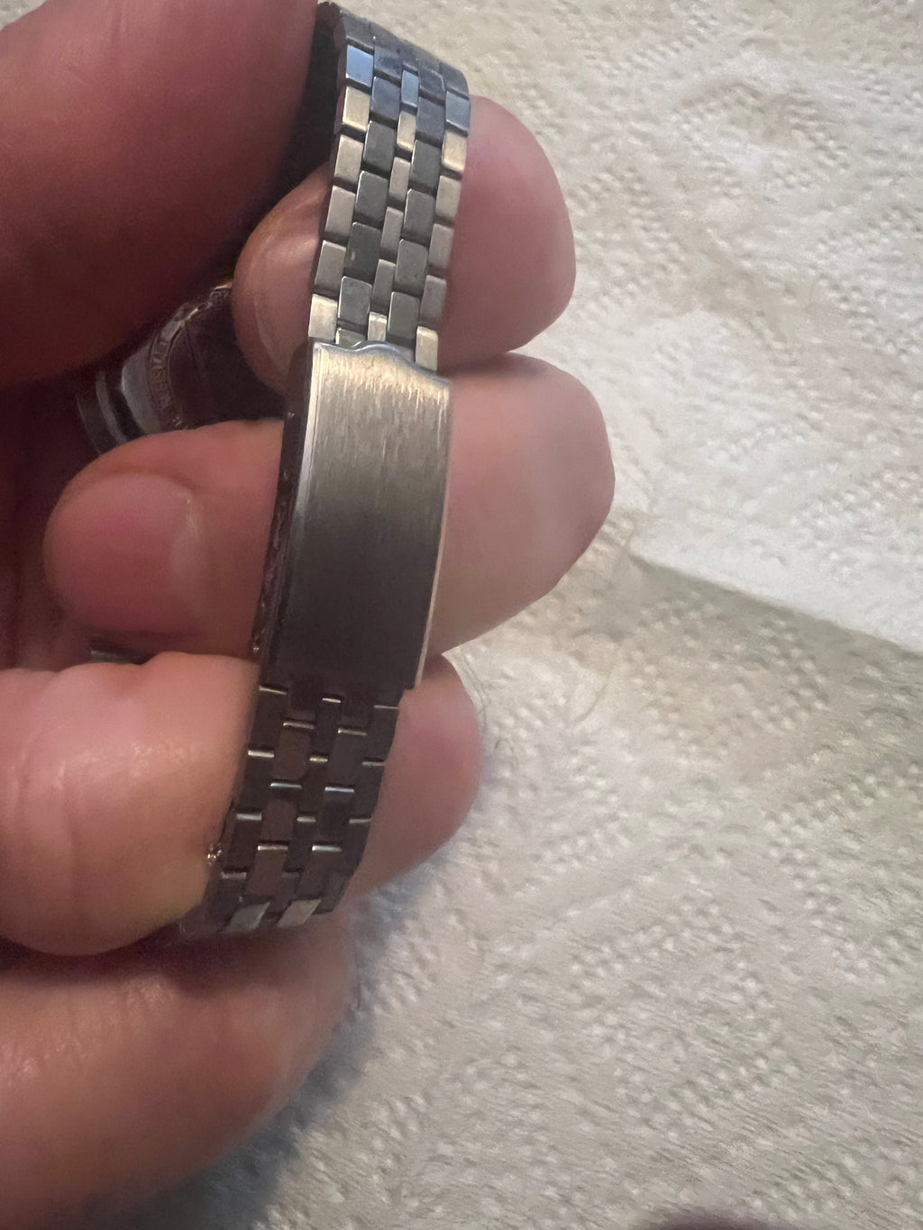 GUESS Silver Tone Quartz Analog Women's Watch New Battery