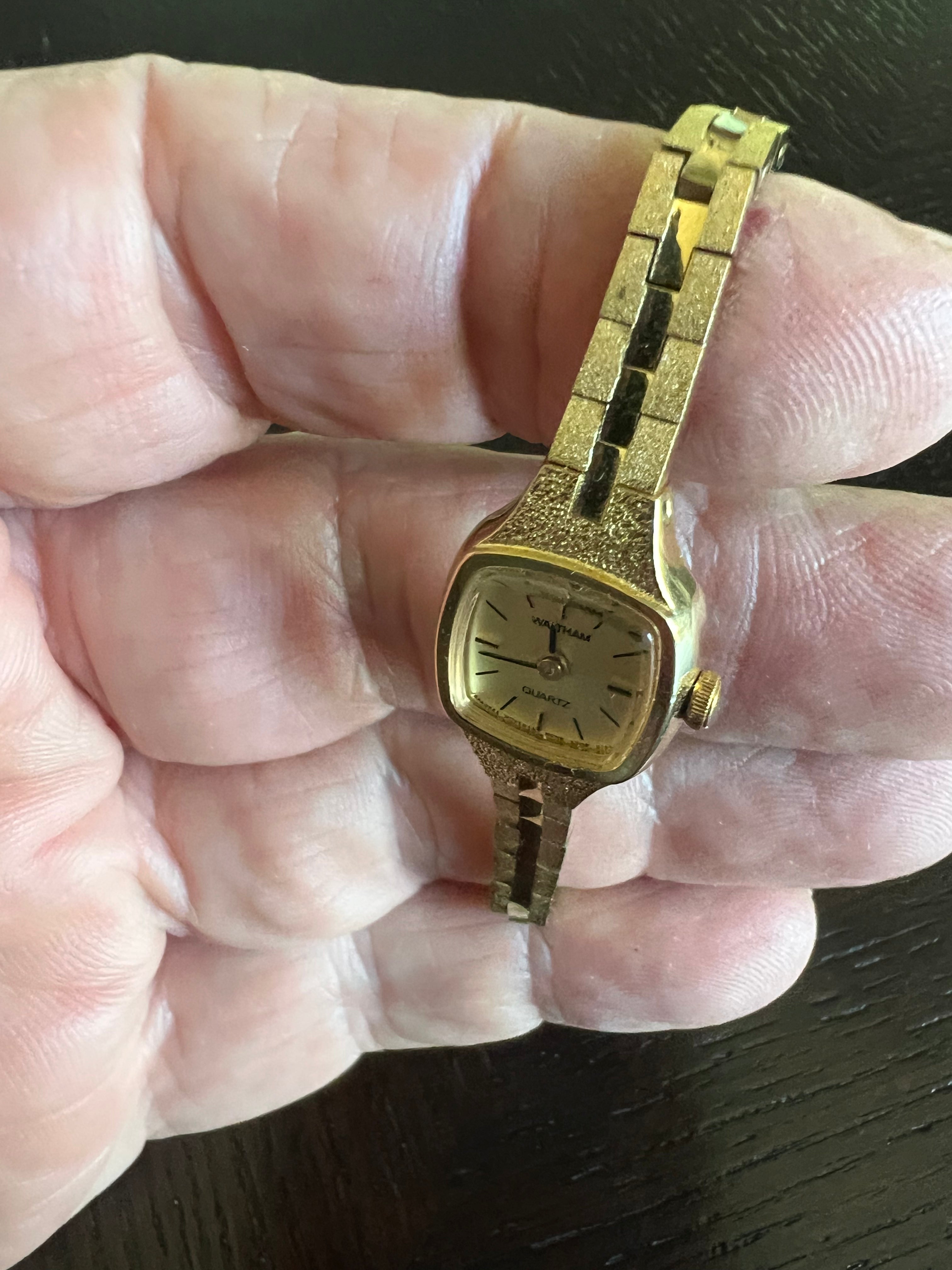 Vintage Waltham, Beauty, Gold Tone, Quartz, Dainty Elegant, New Battery Running