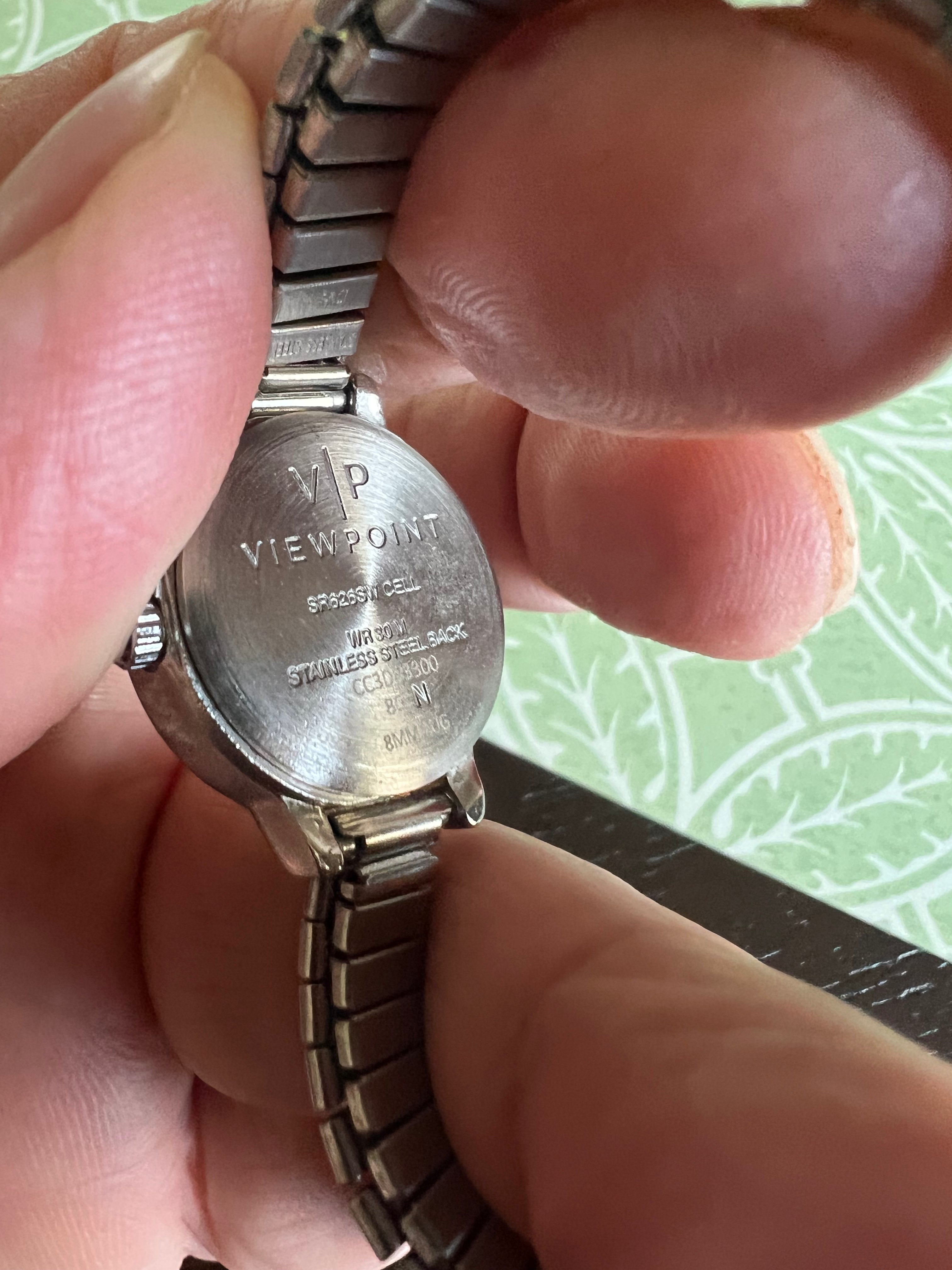 Dainty ladies Viewpoint silver tone watch. New battery